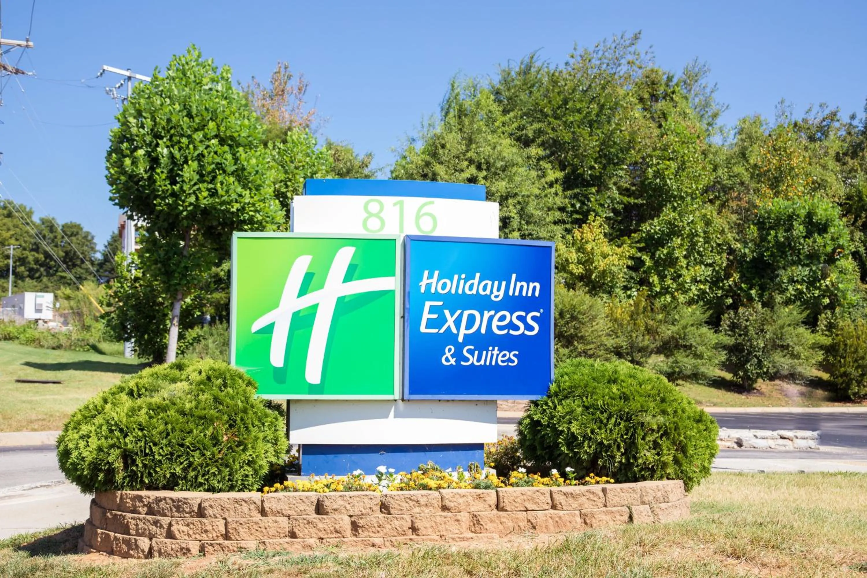 Property building in Holiday Inn Express & Suites Knoxville-Farragut by IHG