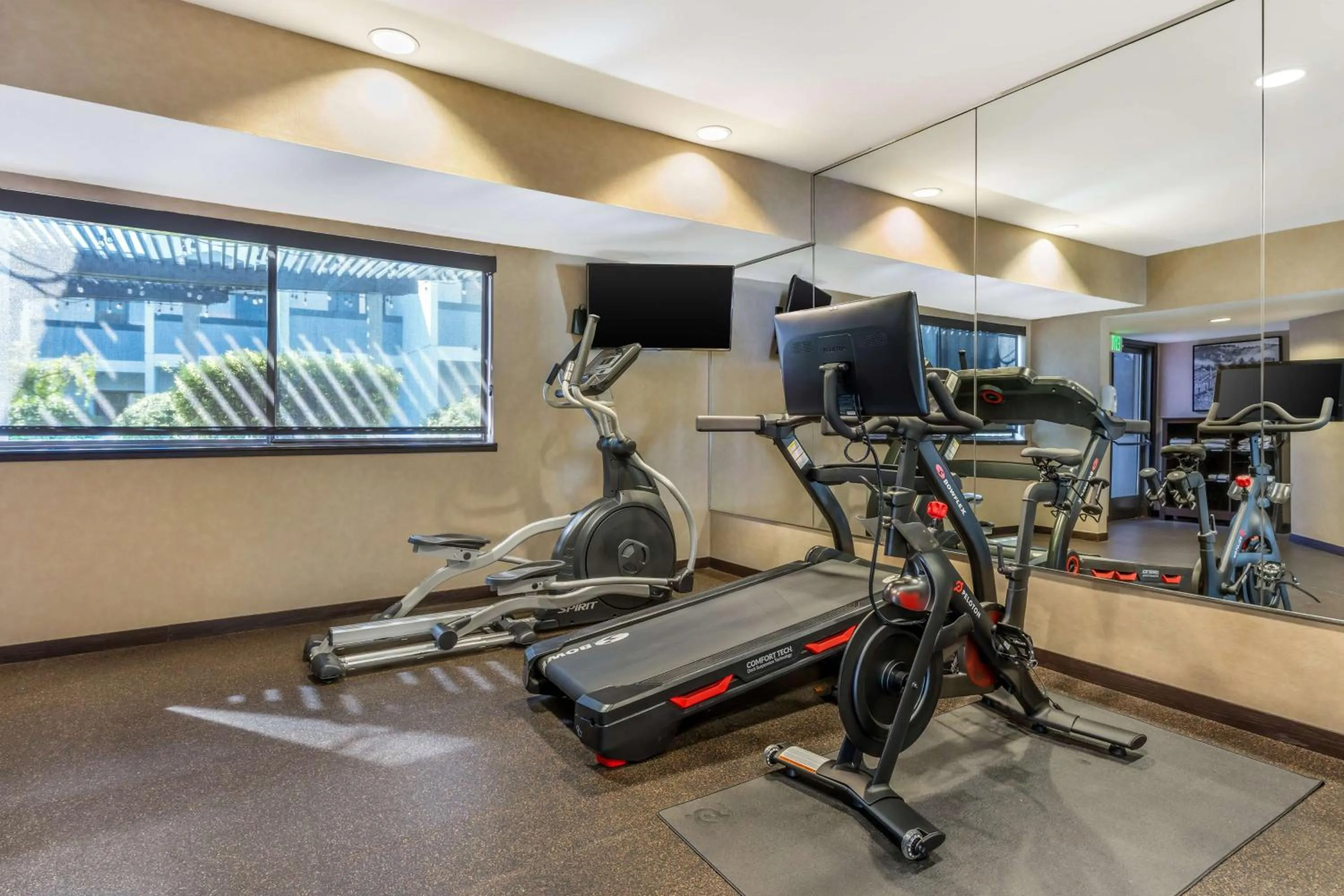 Fitness centre/facilities in Best Western Plus Wine Country Inn & Suites