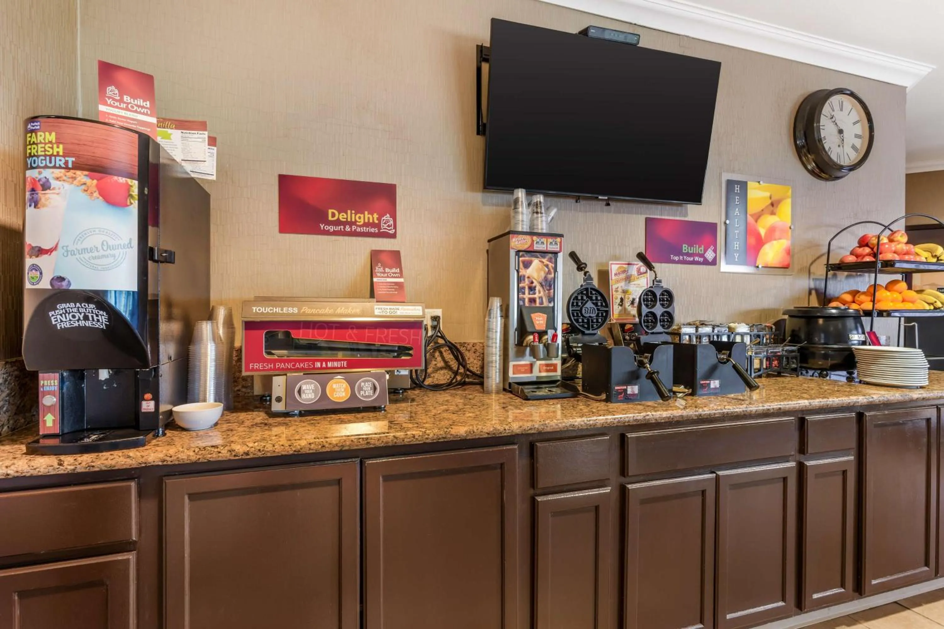Breakfast in Best Western Plus Wine Country Inn & Suites