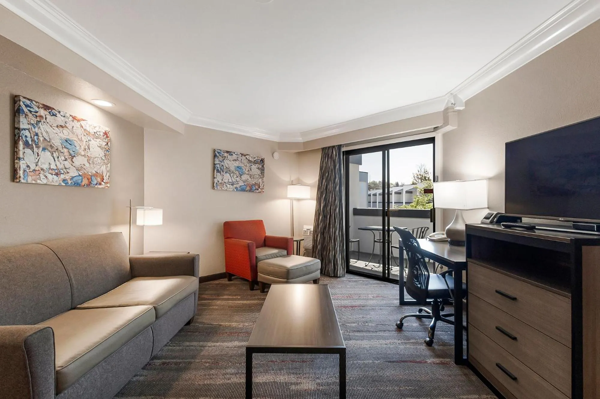 Living room in Best Western Plus Wine Country Inn & Suites