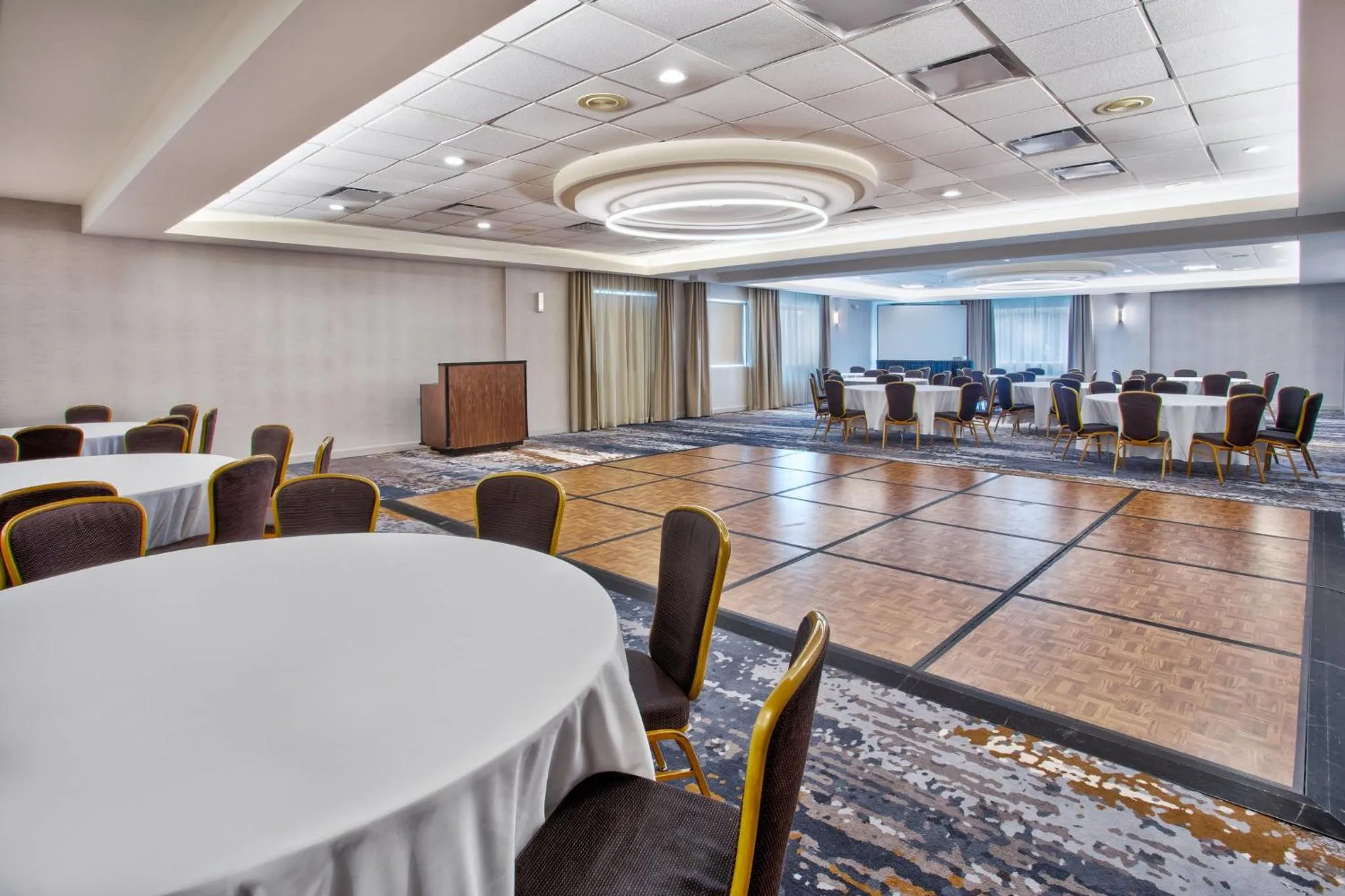 Meeting/conference room in Crowne Plaza Chicago-Northbrook, an IHG Hotel