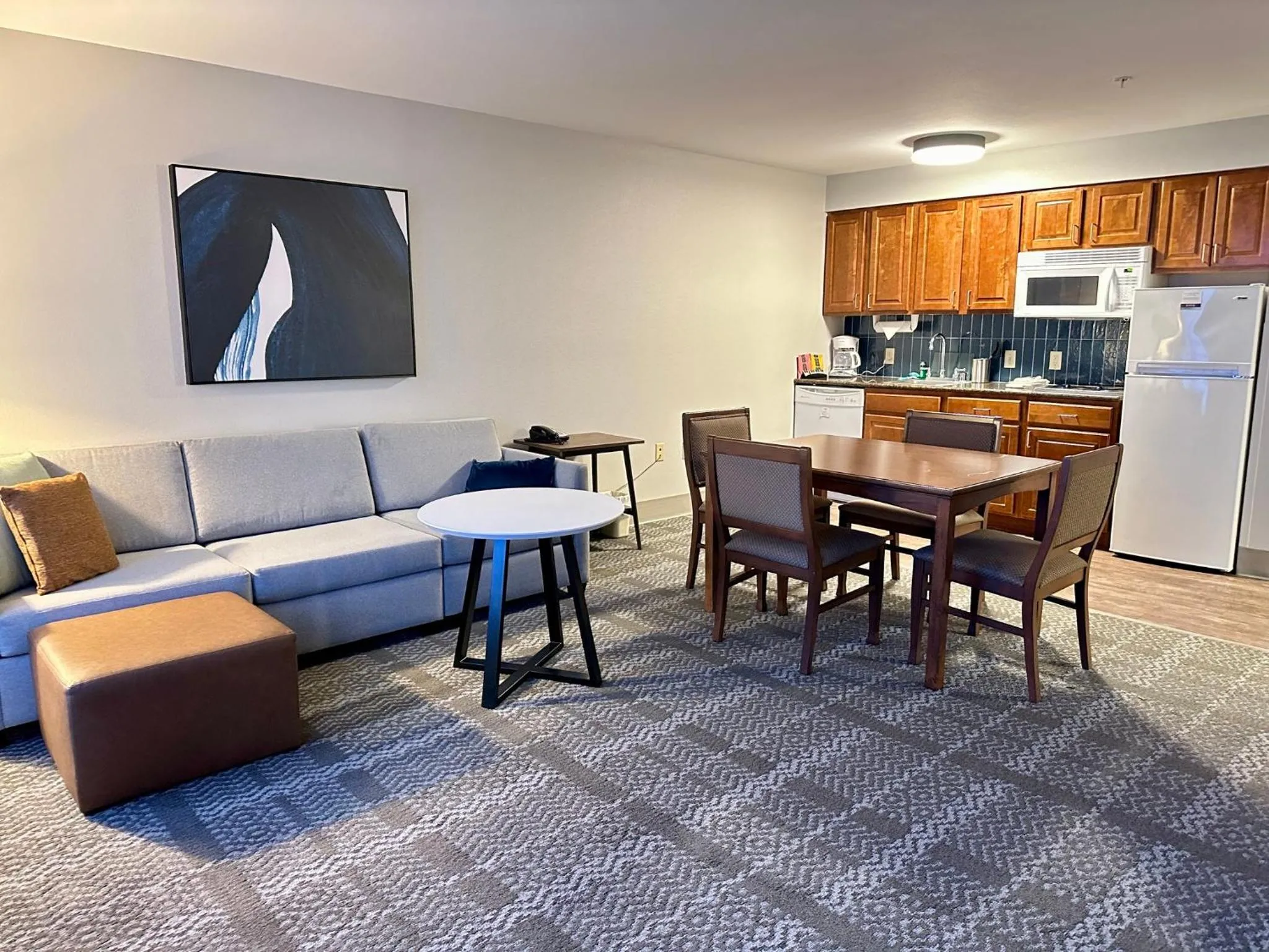 Photo of the whole room in Staybridge Suites Milwaukee West-Oconomowoc by IHG