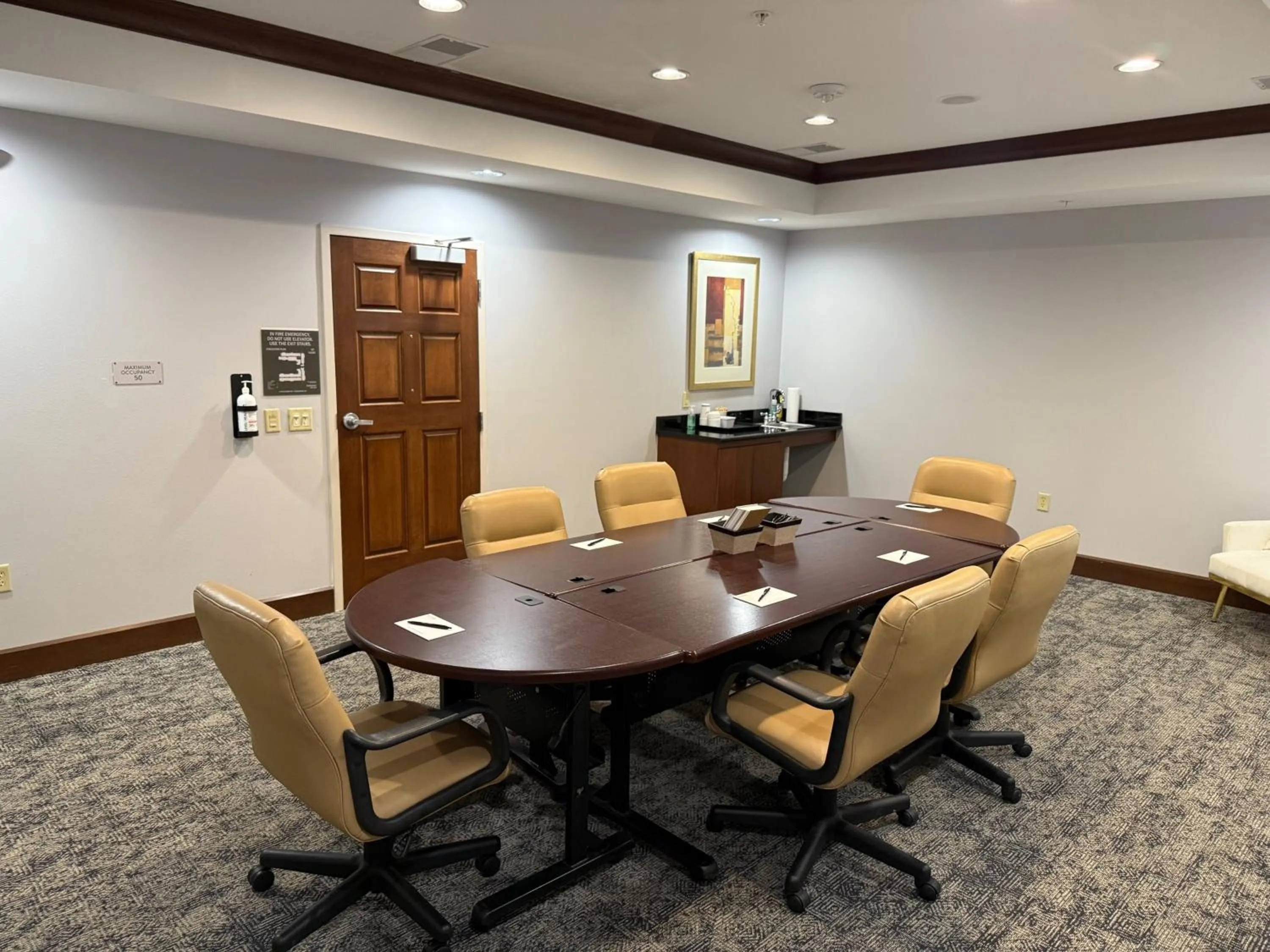 Meeting/conference room in Staybridge Suites Milwaukee West-Oconomowoc by IHG