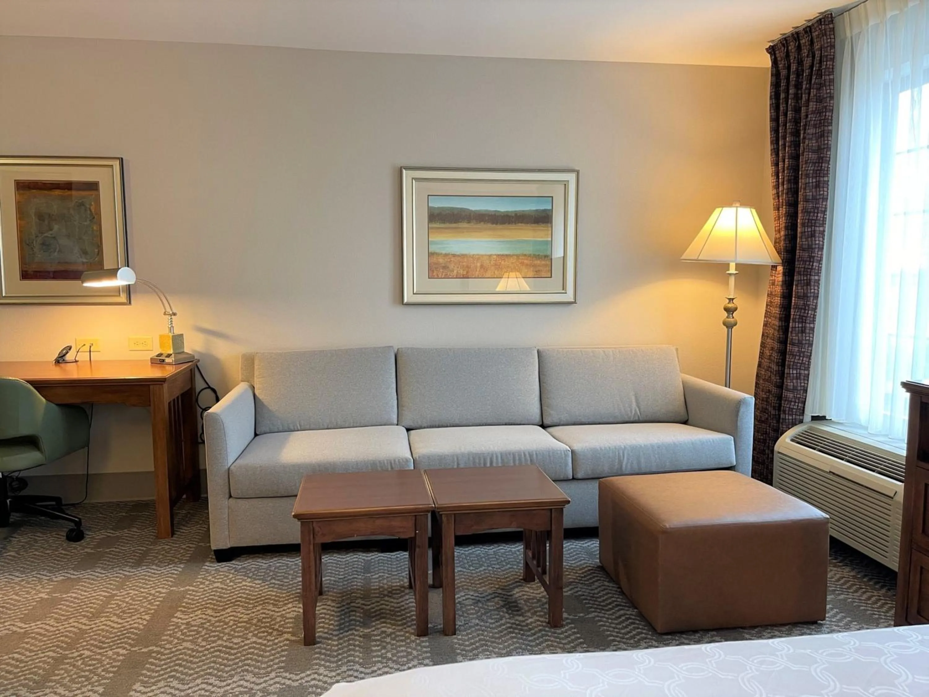 Photo of the whole room in Staybridge Suites Milwaukee West-Oconomowoc by IHG