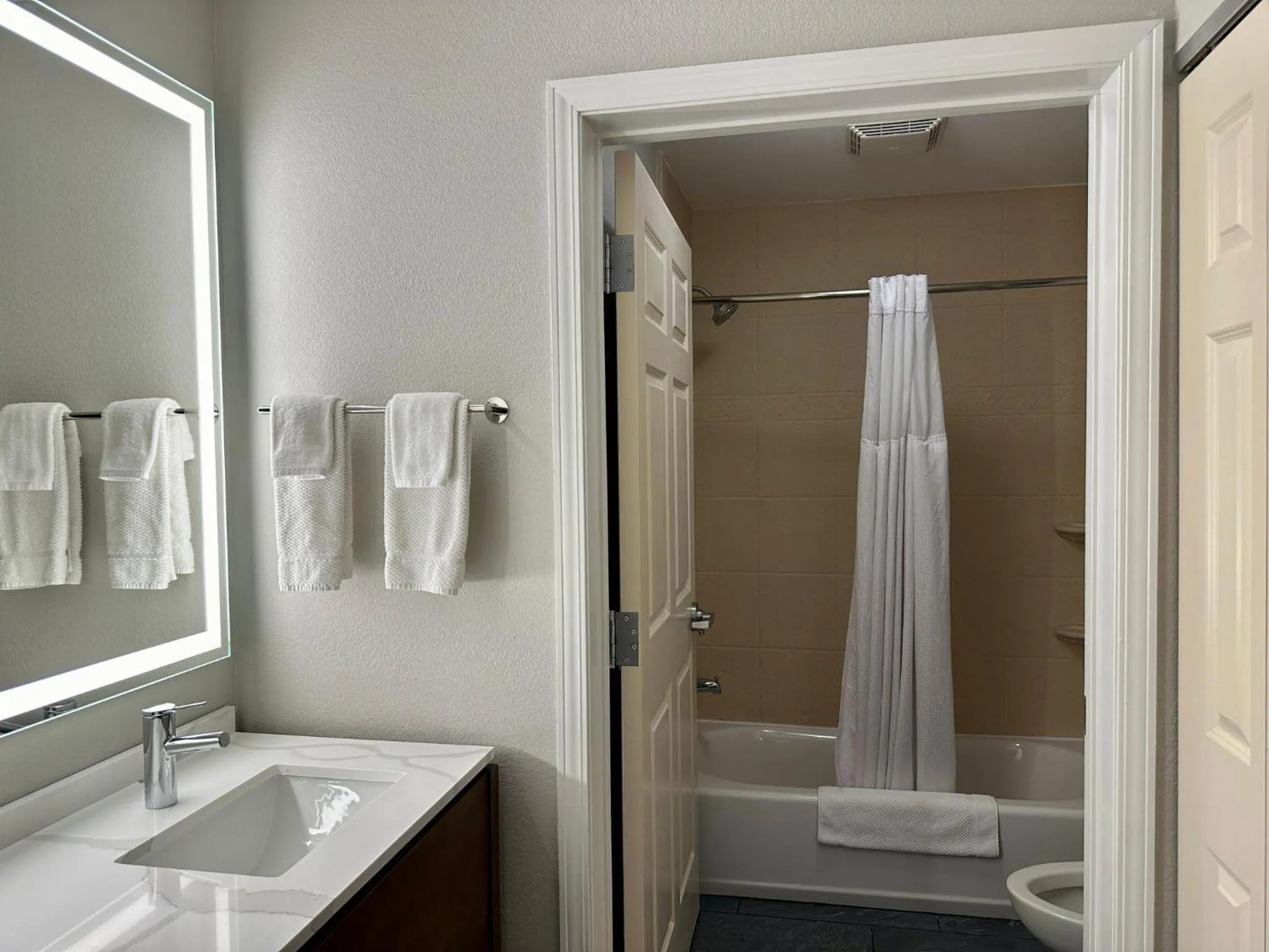 Bathroom in Staybridge Suites Milwaukee West-Oconomowoc by IHG