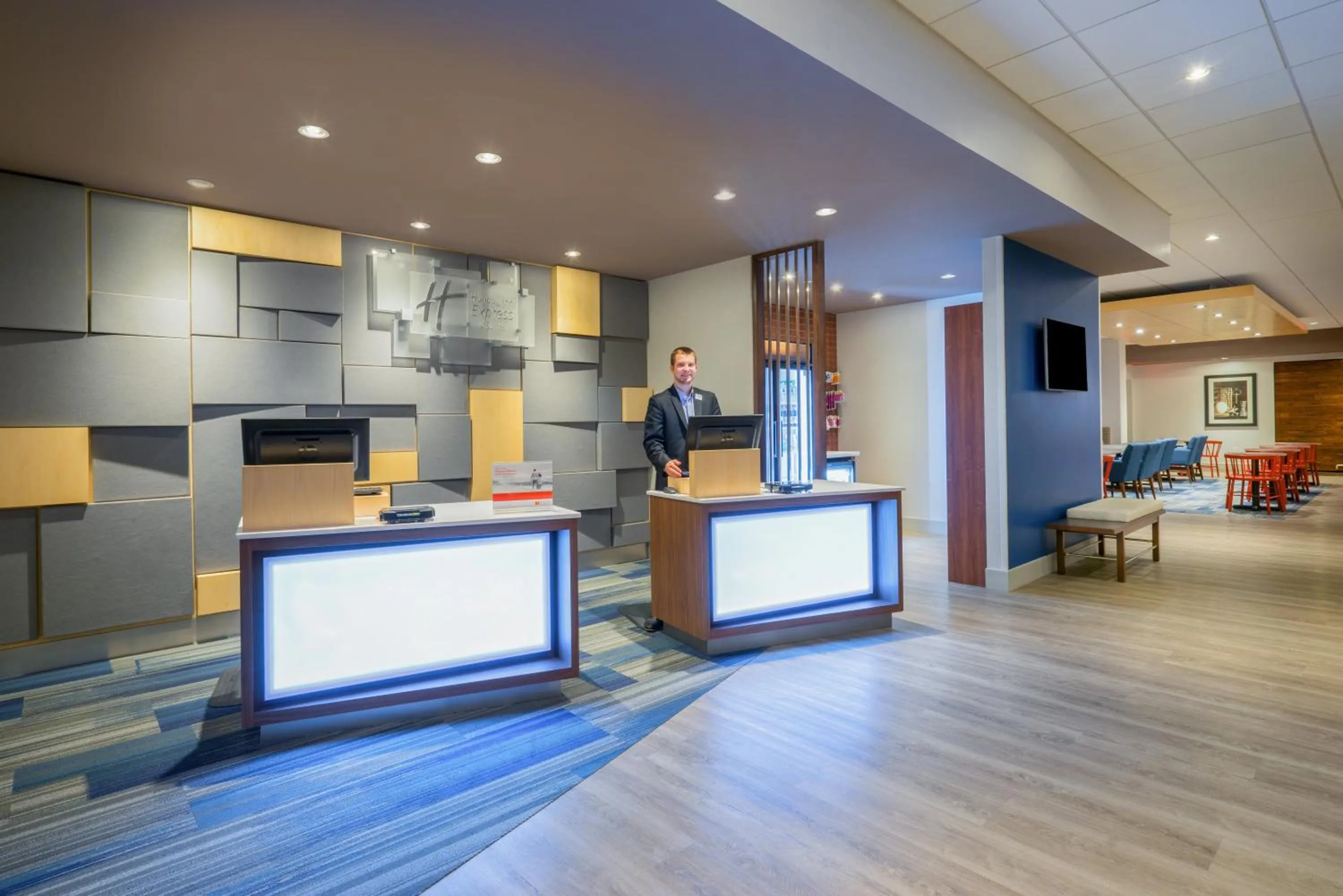 Property building in Holiday Inn Express & Suites Ft. Washington - Philadelphia by IHG