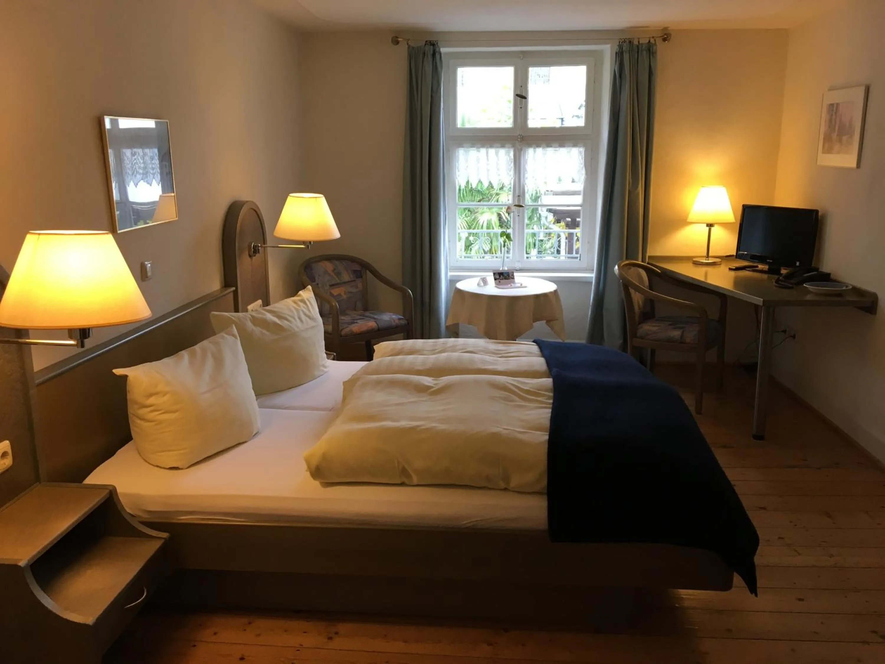 Photo of the whole room, Bed in Hotel Springiersbacher-Hof