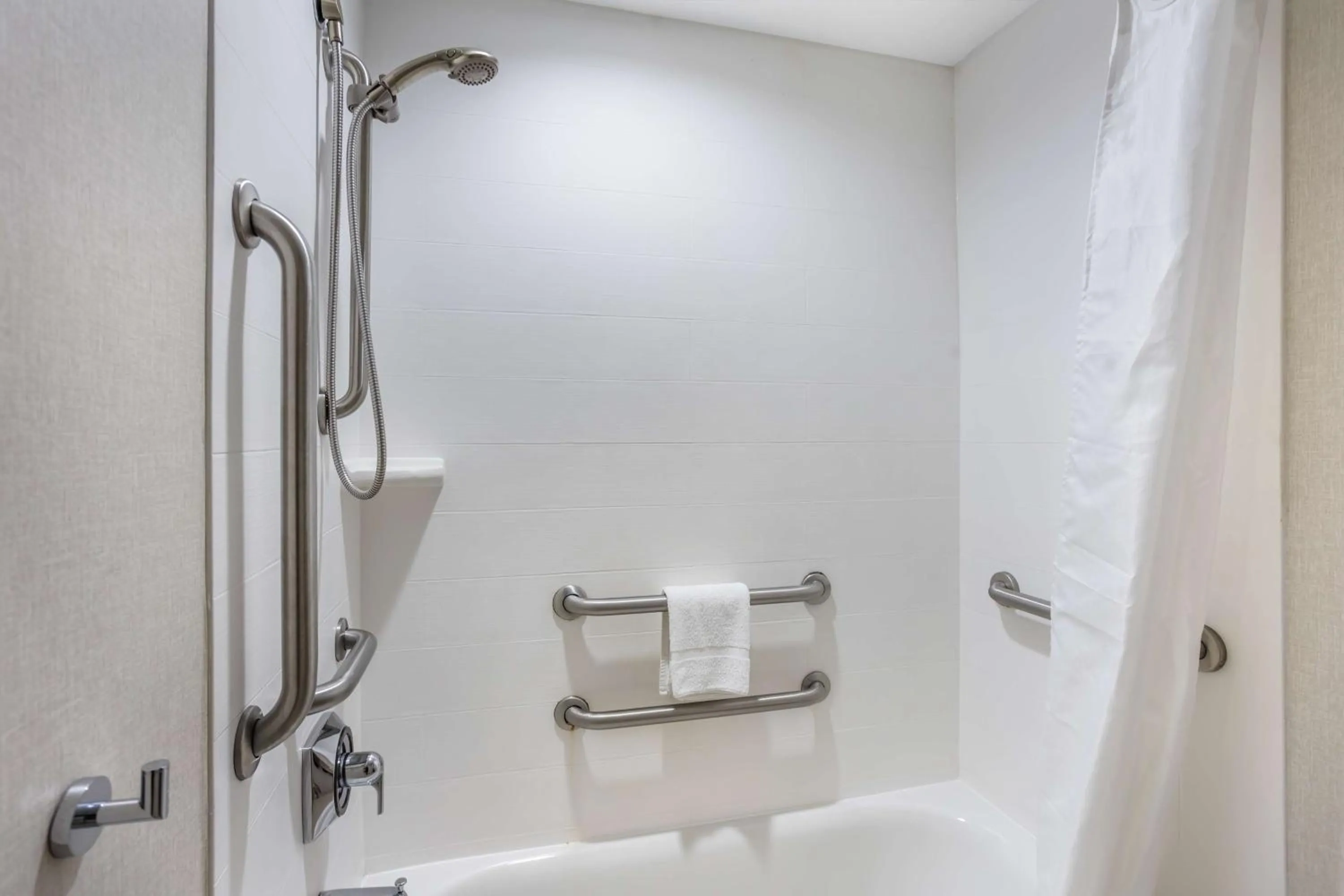 Bathroom in Best Western Plus Wilkes Barre-Scranton Airport Hotel