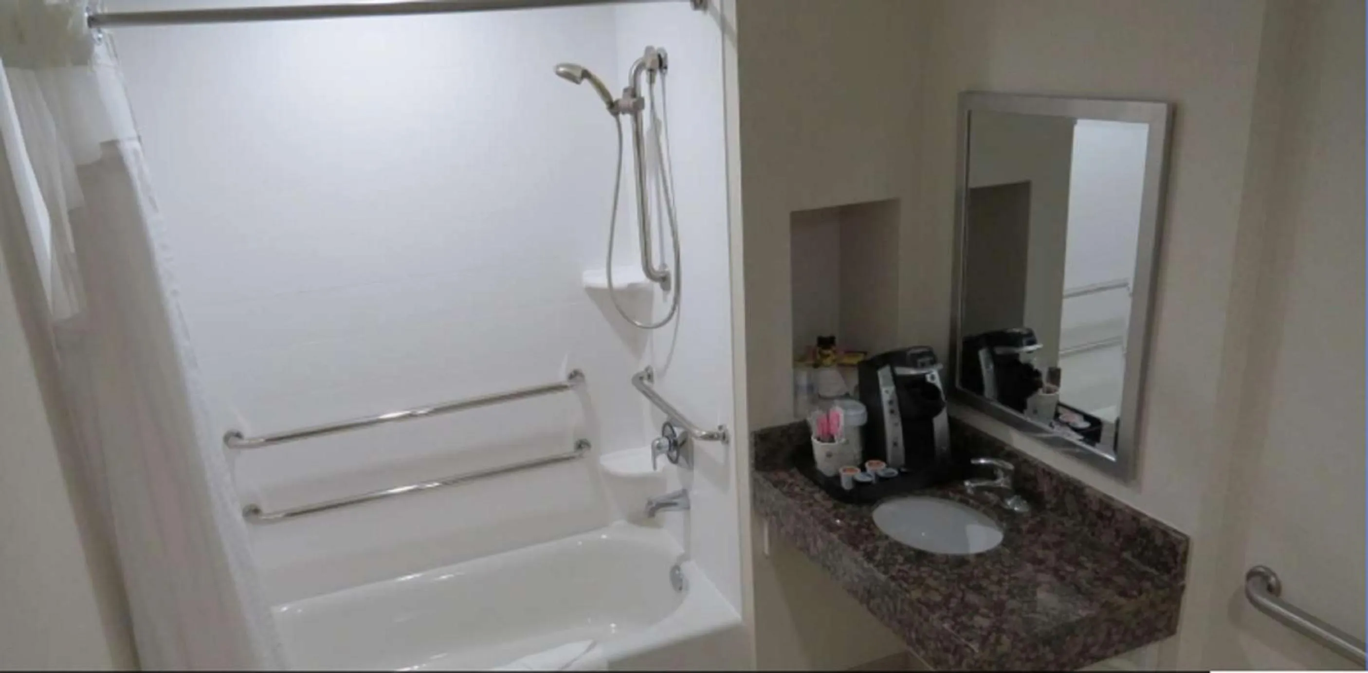 Bathroom in Best Western Plus Wilkes Barre-Scranton Airport Hotel