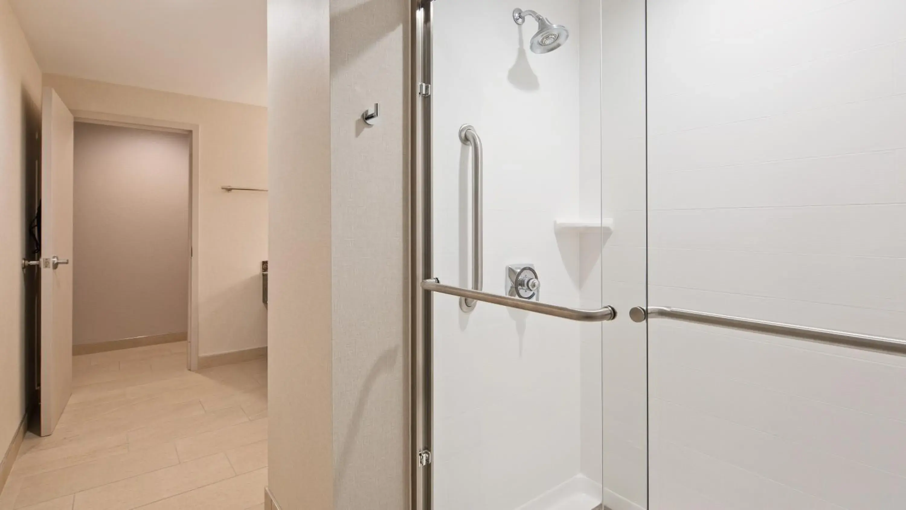 King Suite with Kitchenette in Best Western Plus Wilkes Barre-Scranton Airport Hotel King Suite with Kitchenette in Best Western Plus Wilkes Barre-Scranton Airport Hotel