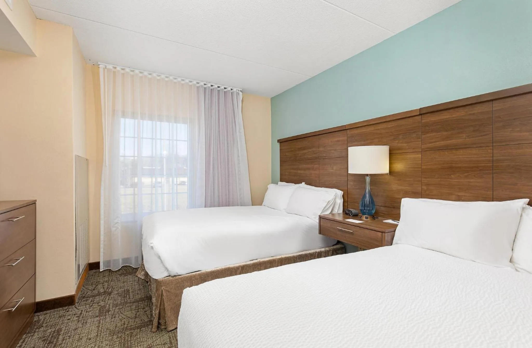 Photo of the whole room, Bed in Staybridge Suites-Knoxville Oak Ridge by IHG