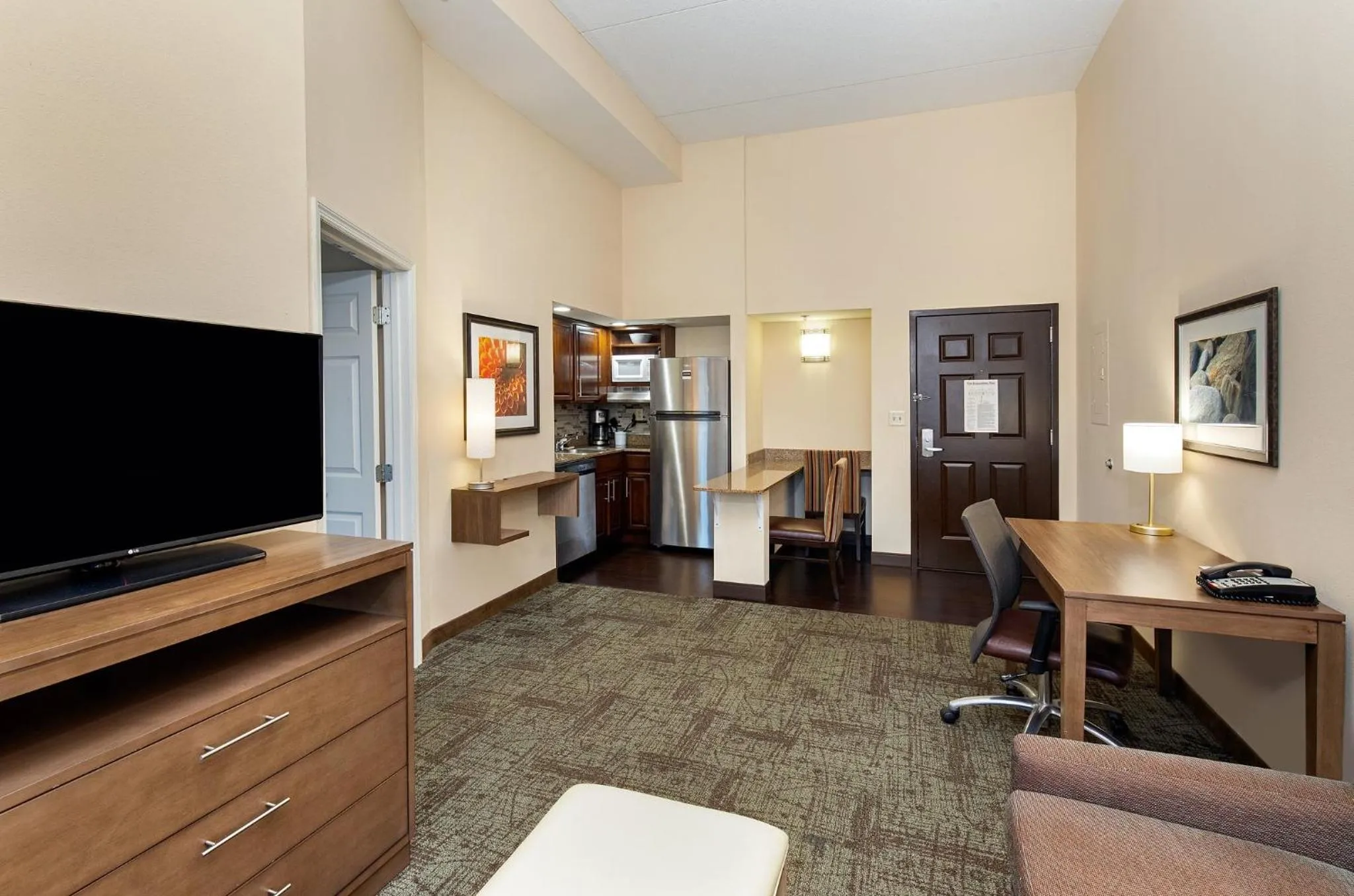 Photo of the whole room in Staybridge Suites-Knoxville Oak Ridge by IHG