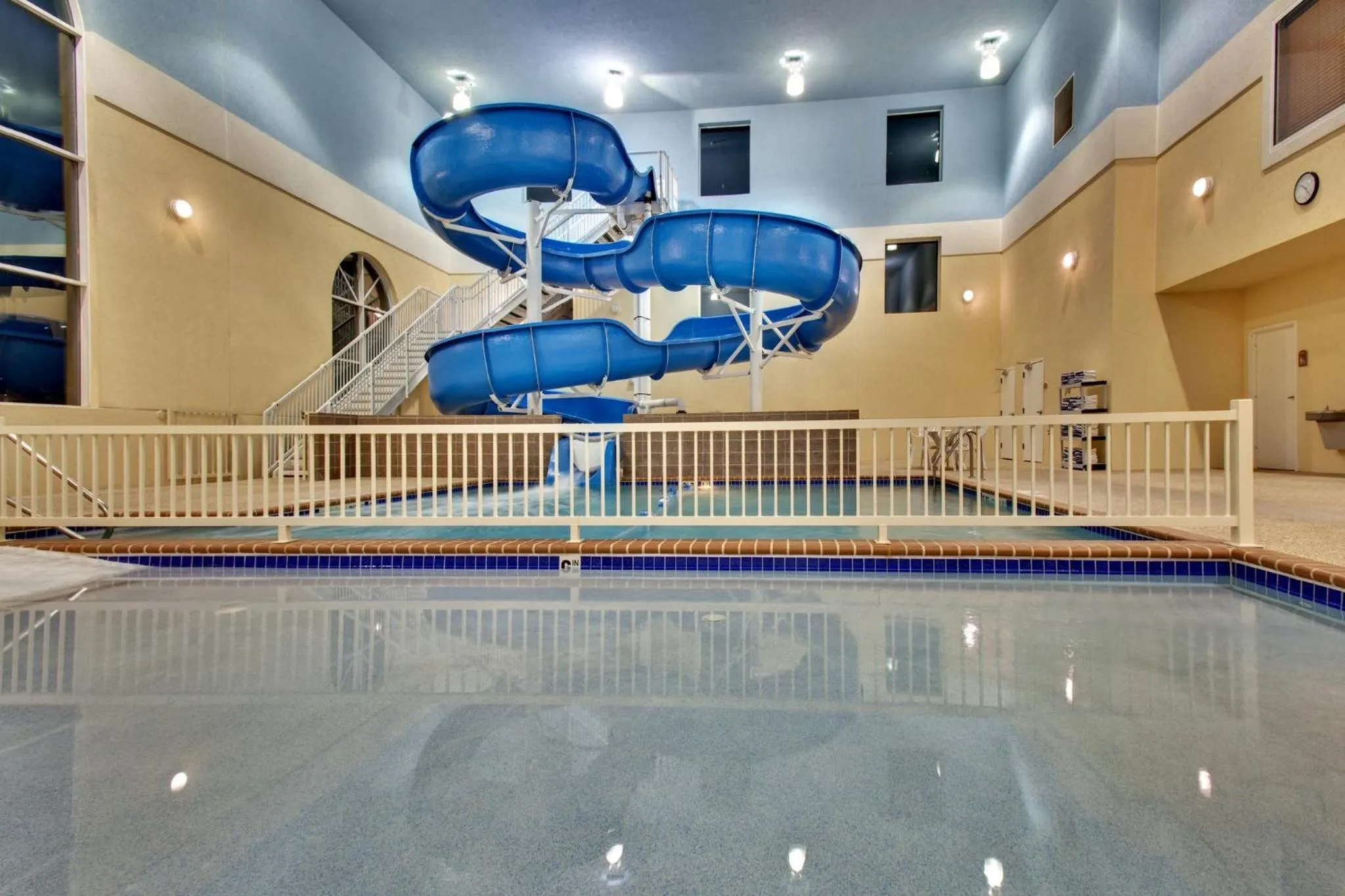Swimming pool in Garner Hotel Brookings by IHG