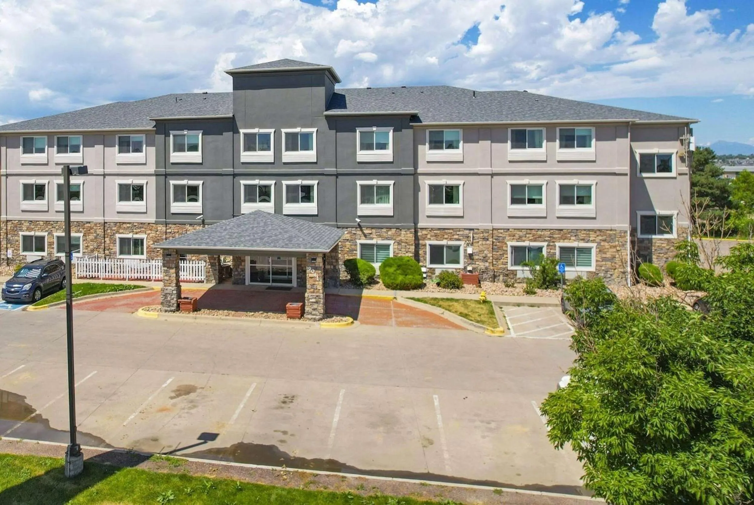 Property building in La Quinta by Wyndham Henderson-Northeast Denver