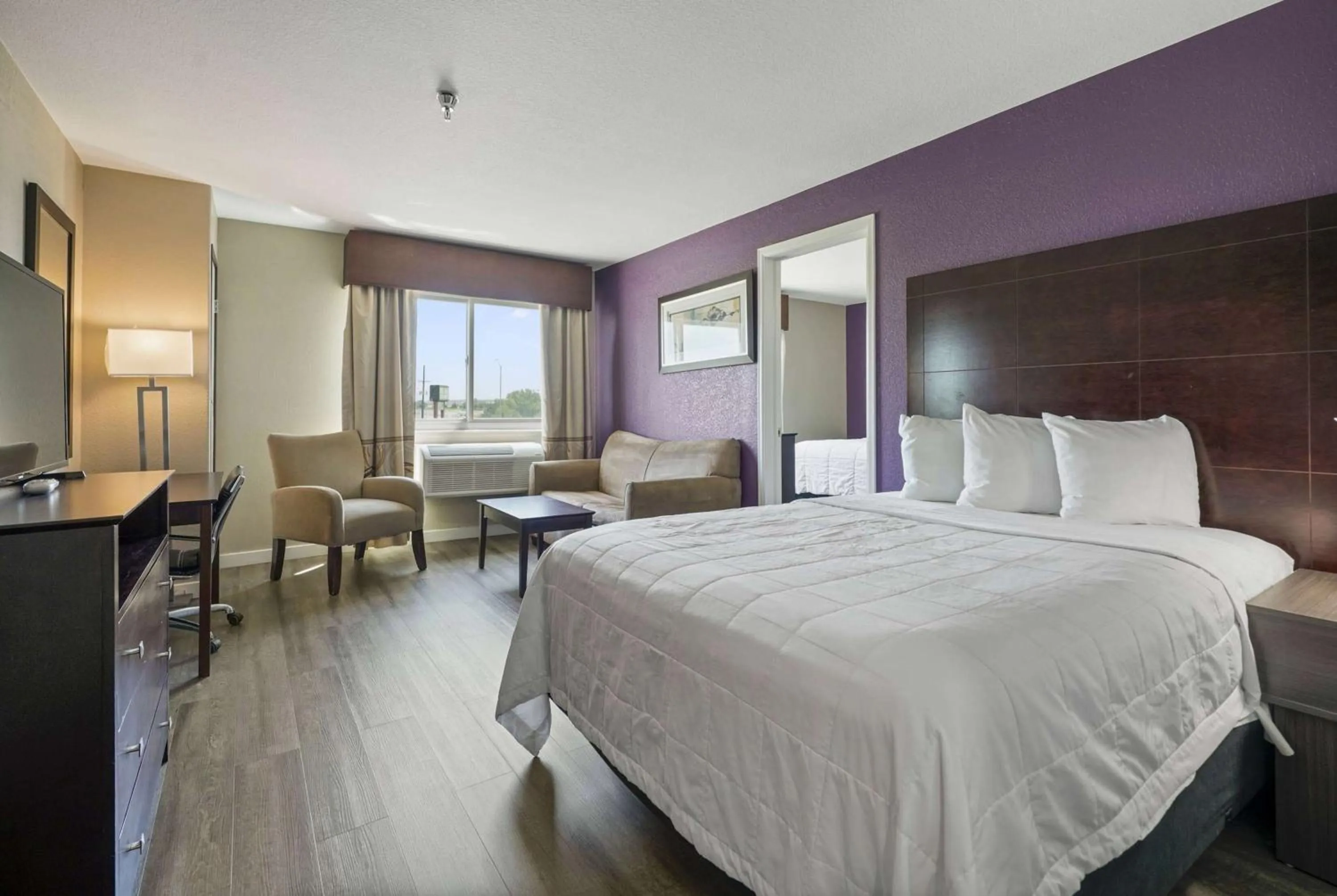 Photo of the whole room, Bed in La Quinta by Wyndham Henderson-Northeast Denver