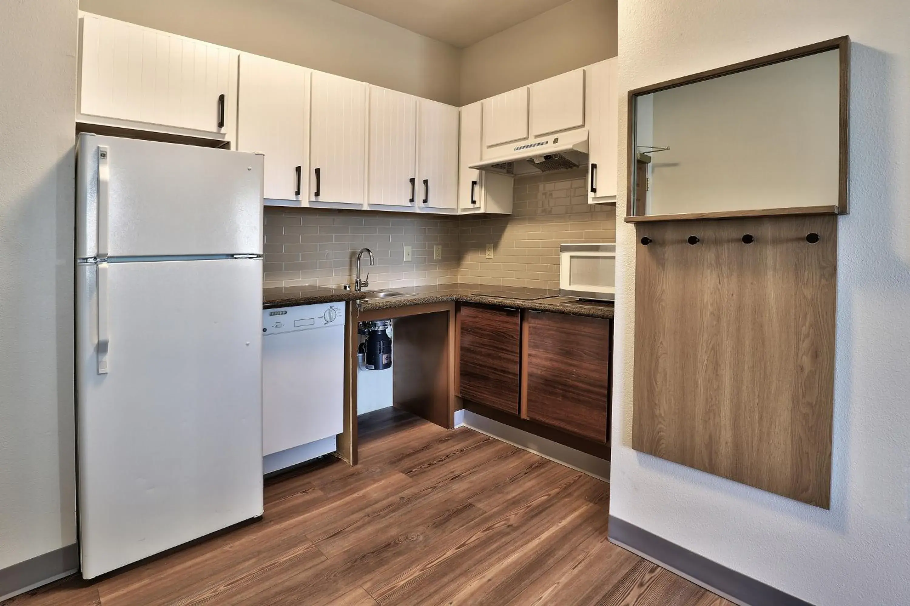 One-Bedroom King Suite with Sofa Bed - Disability Access in Staybridge Suites - Albuquerque Airport by IHG One-Bedroom King Suite with Sofa Bed - Disability Access in Staybridge Suites - Albuquerque Airport by IHG