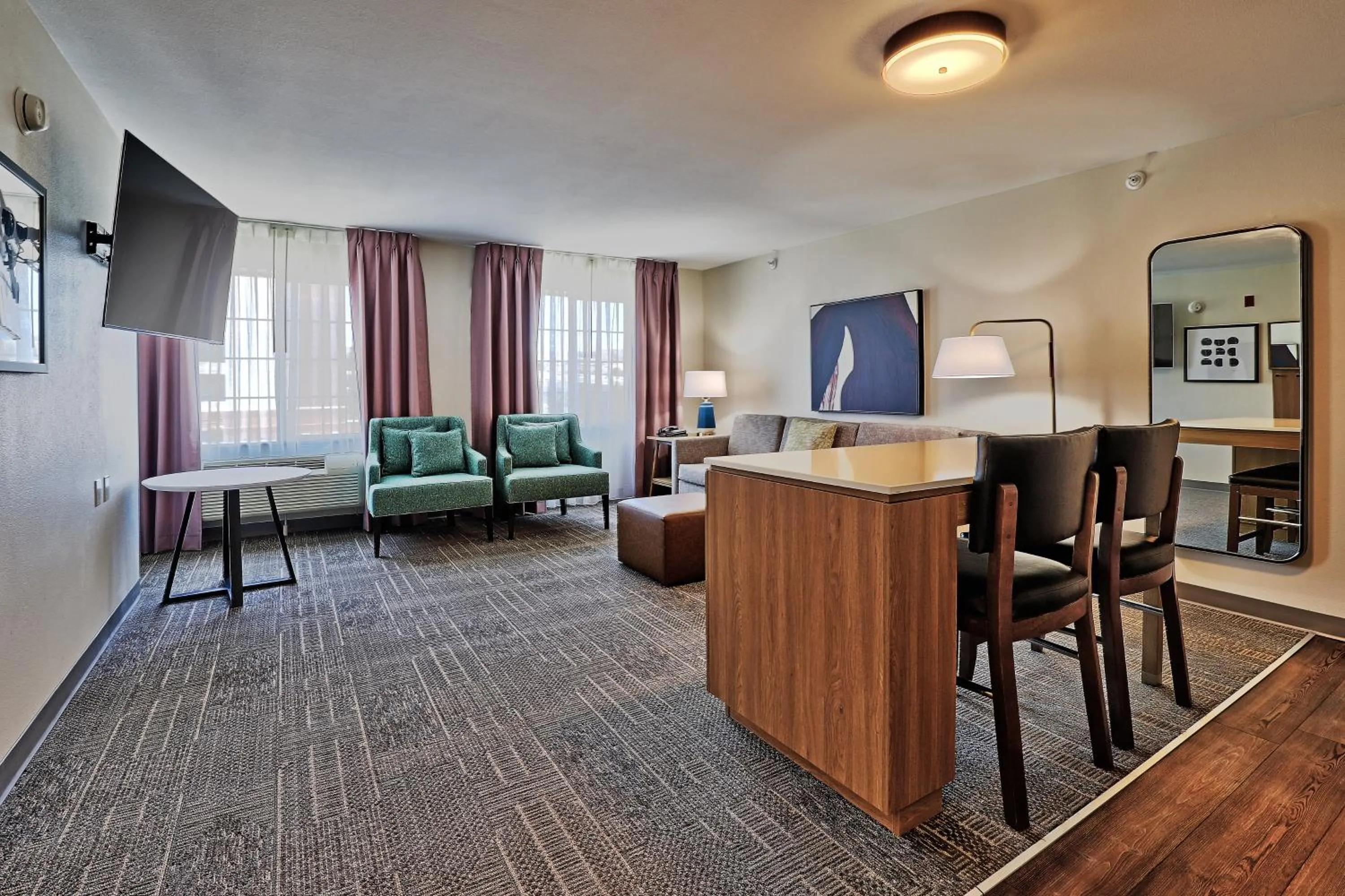 Bedroom in Staybridge Suites - Albuquerque Airport by IHG