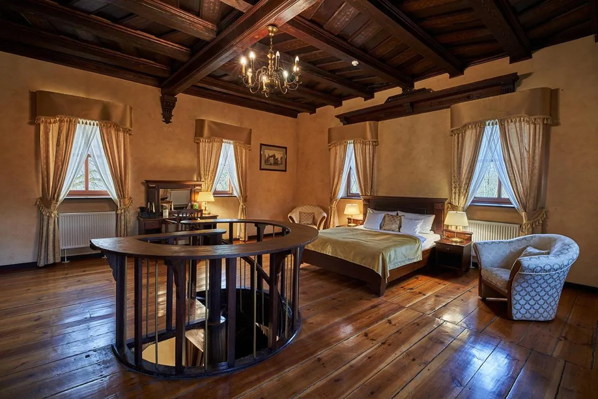 Bed in Zamek Kliczków