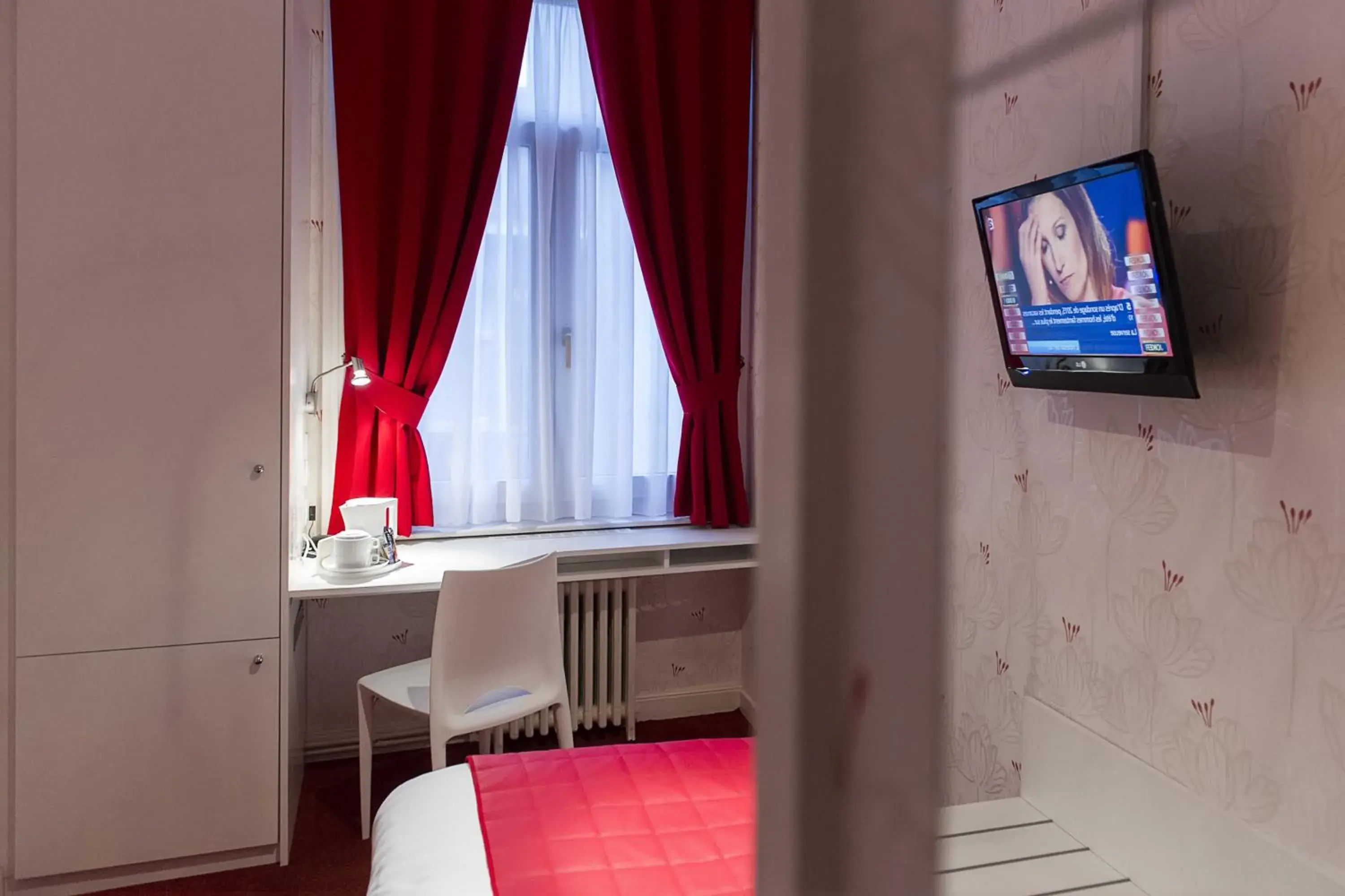 Double Room in Hotel Du Moulin d'Or Double Room in Hotel Du Moulin d'Or