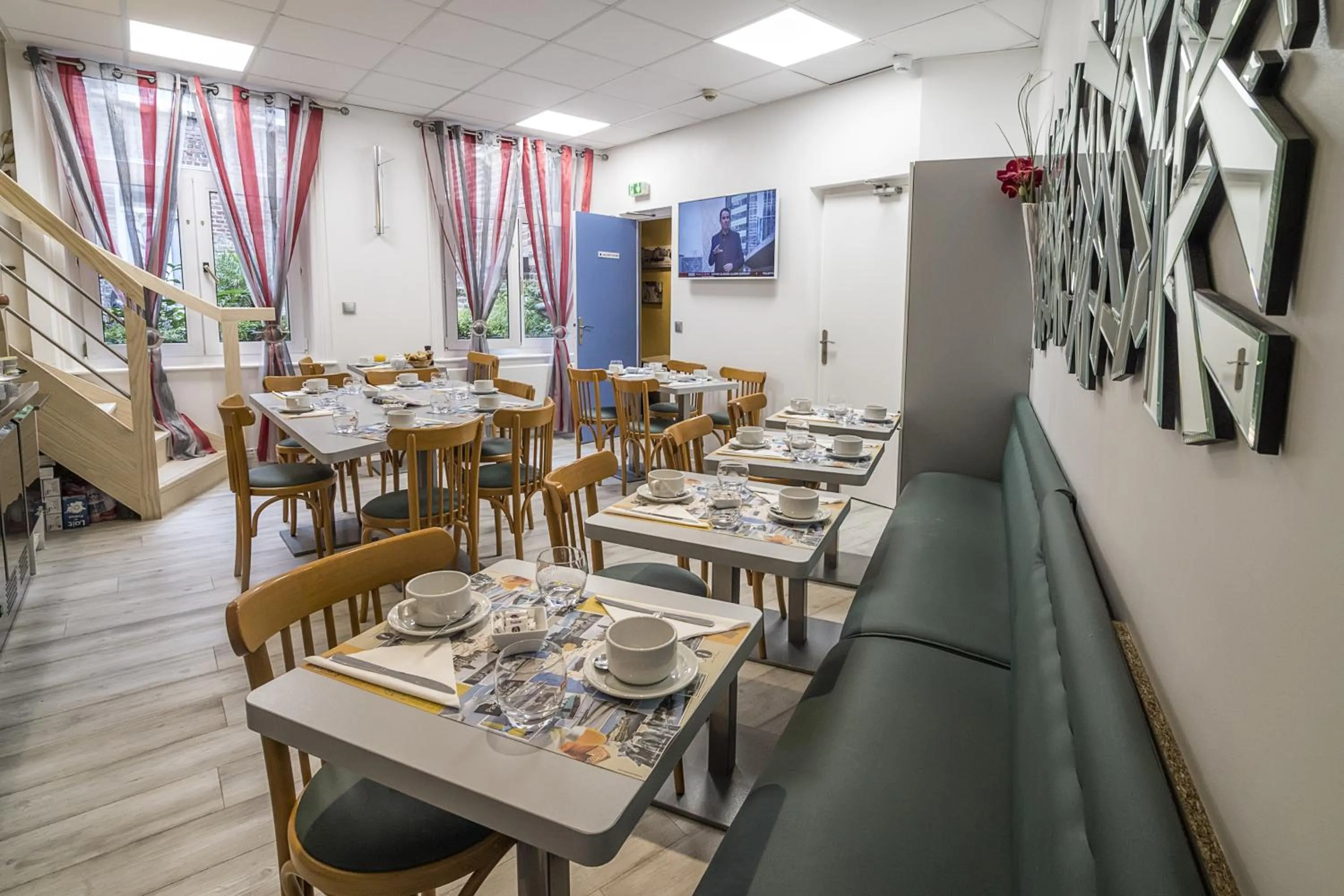 Buffet breakfast in Hotel Du Moulin d'Or