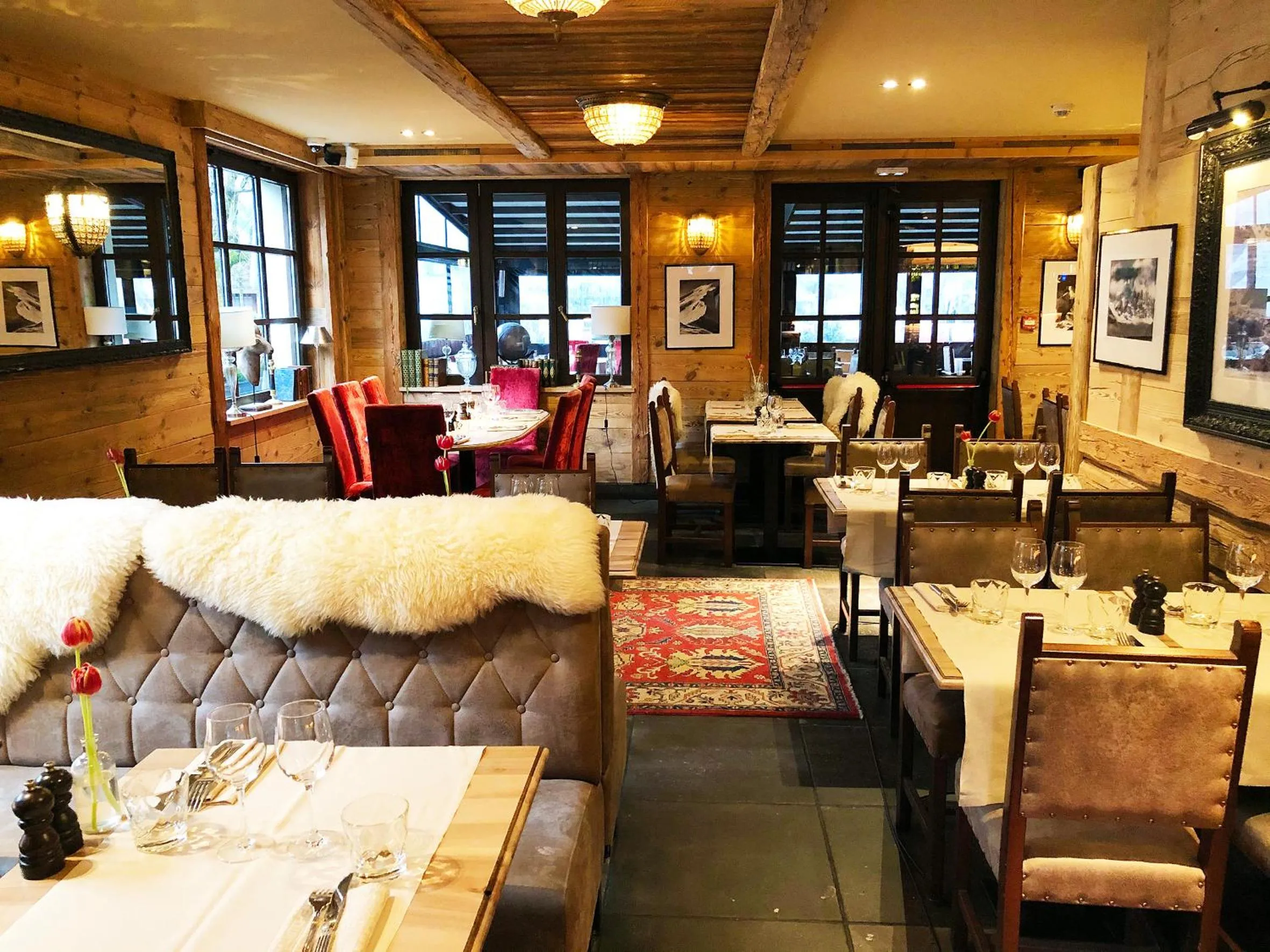 Restaurant/places to eat in Hotel Le Castel