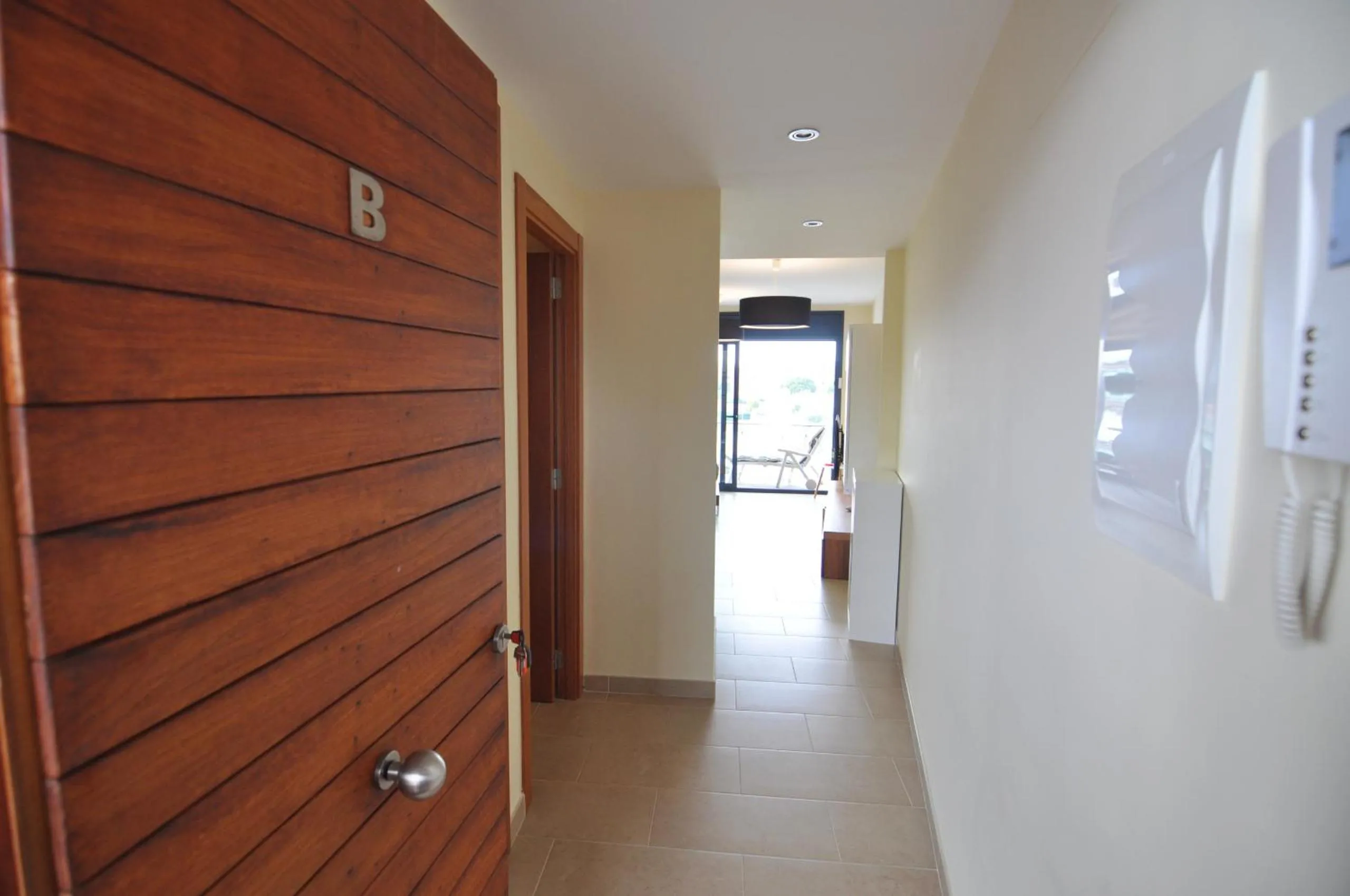 RNET - Apartments Roses Port Trebol