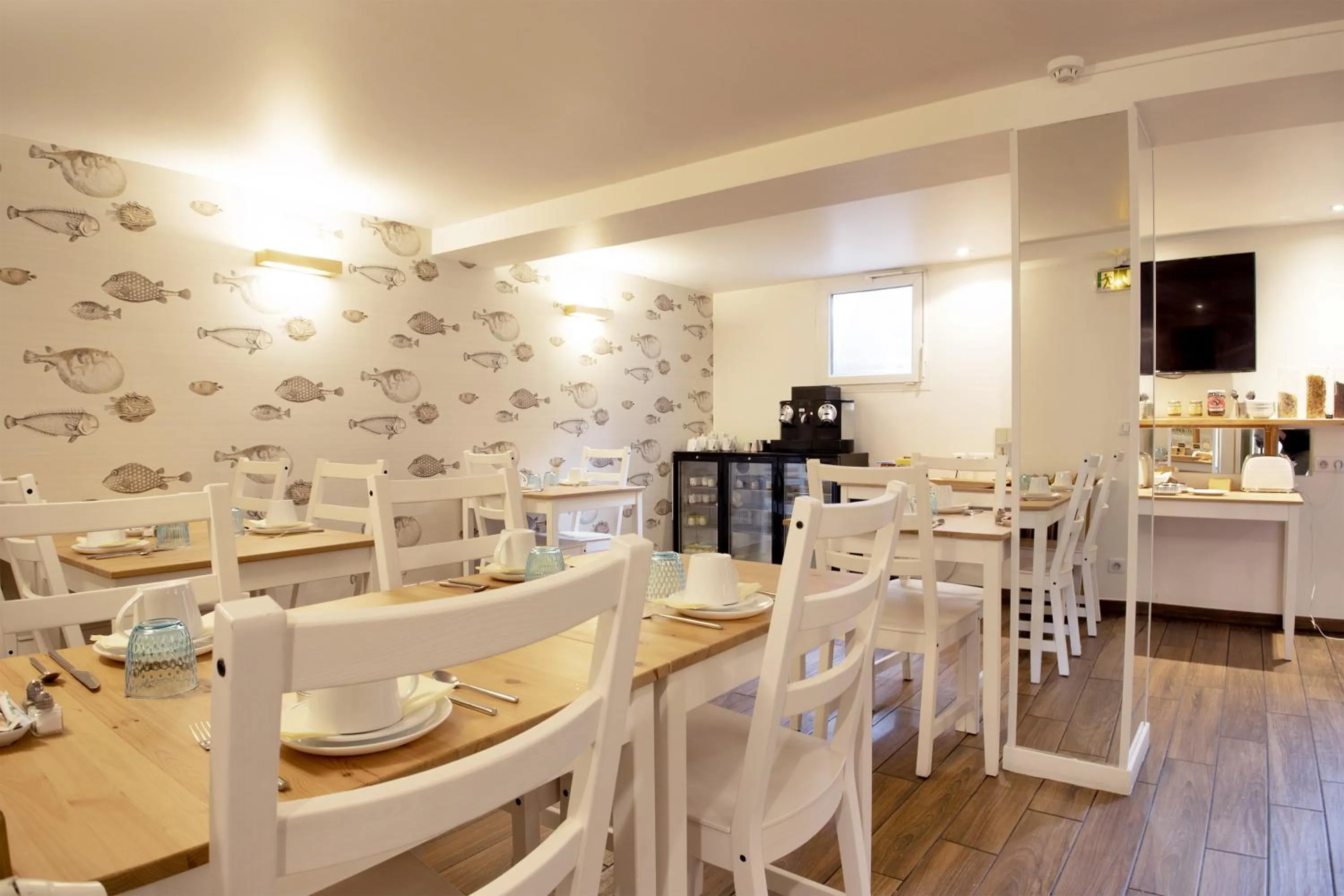 Breakfast in Hotel Le Relais Saint-Jacques