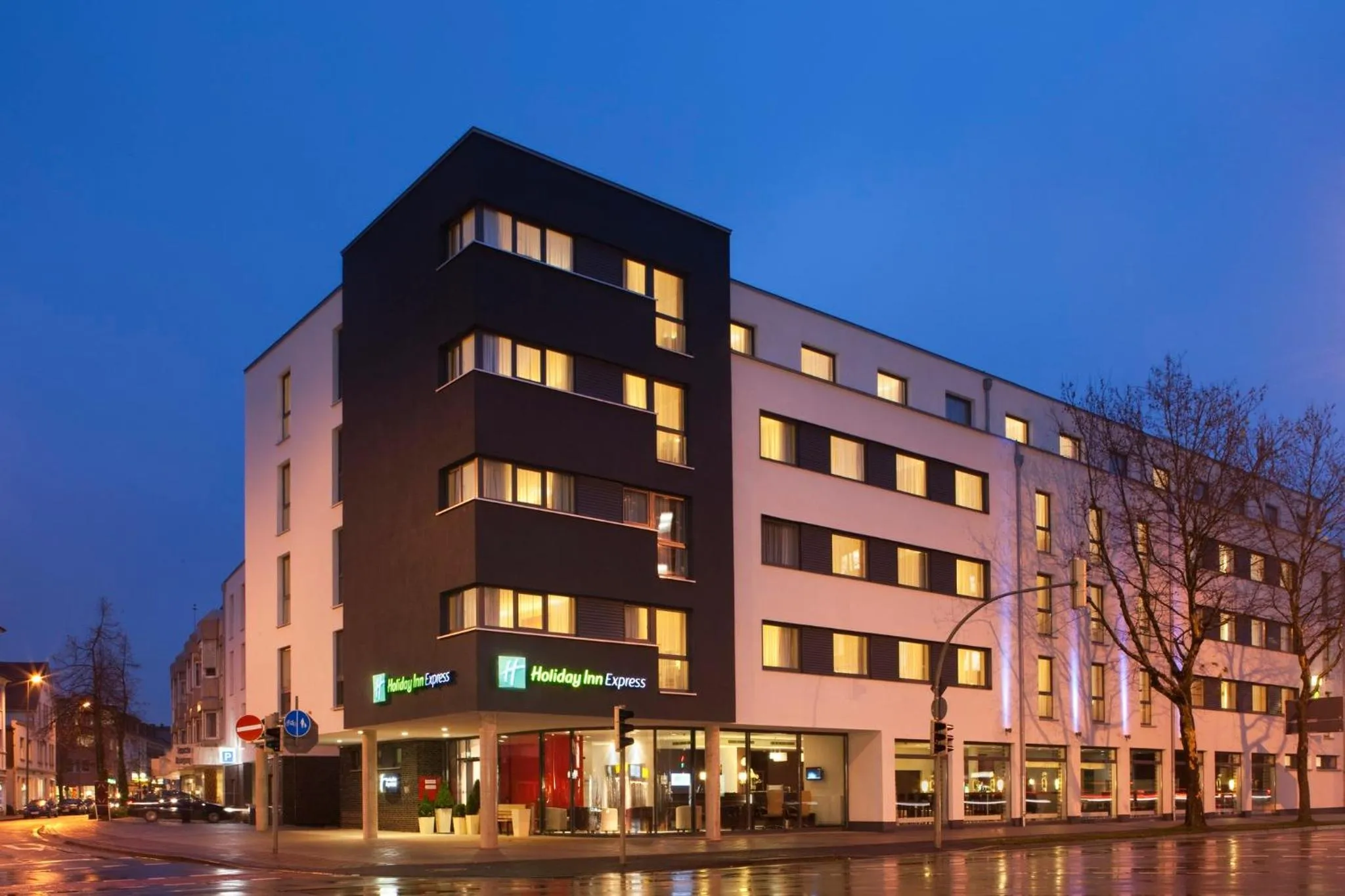 Property building in Holiday Inn Express Gütersloh by IHG