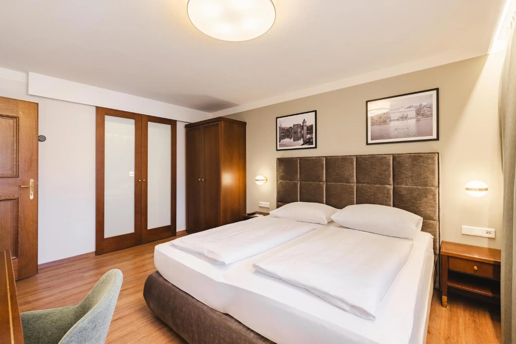 Photo of the whole room, Bed in Hotel Friesacher`s Aniferhof