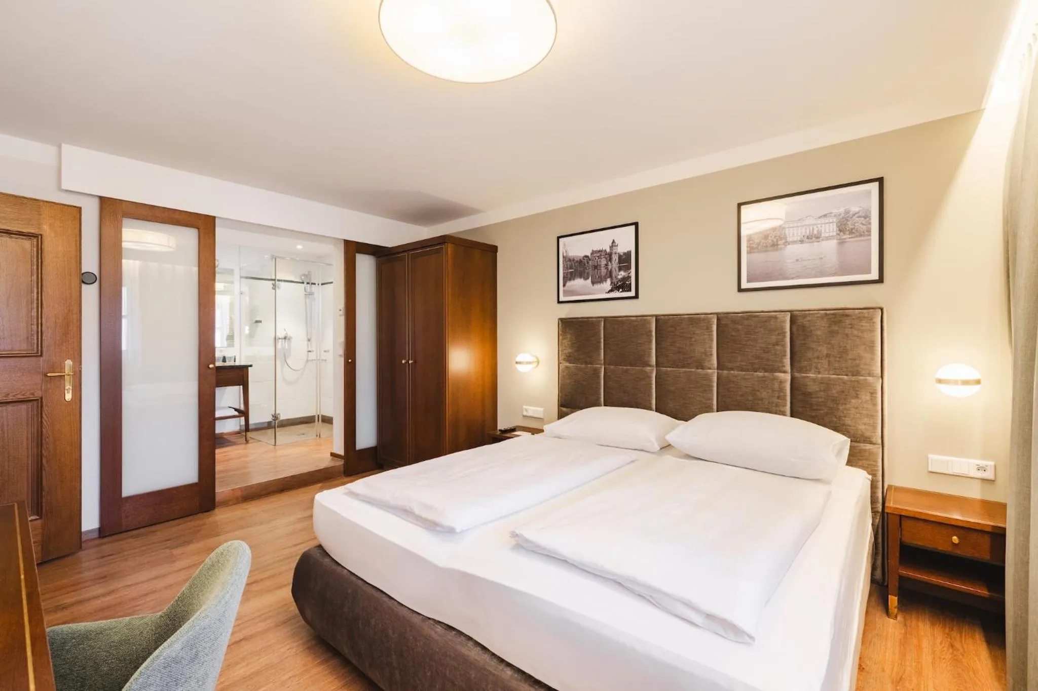 Photo of the whole room, Bed in Hotel Friesacher`s Aniferhof