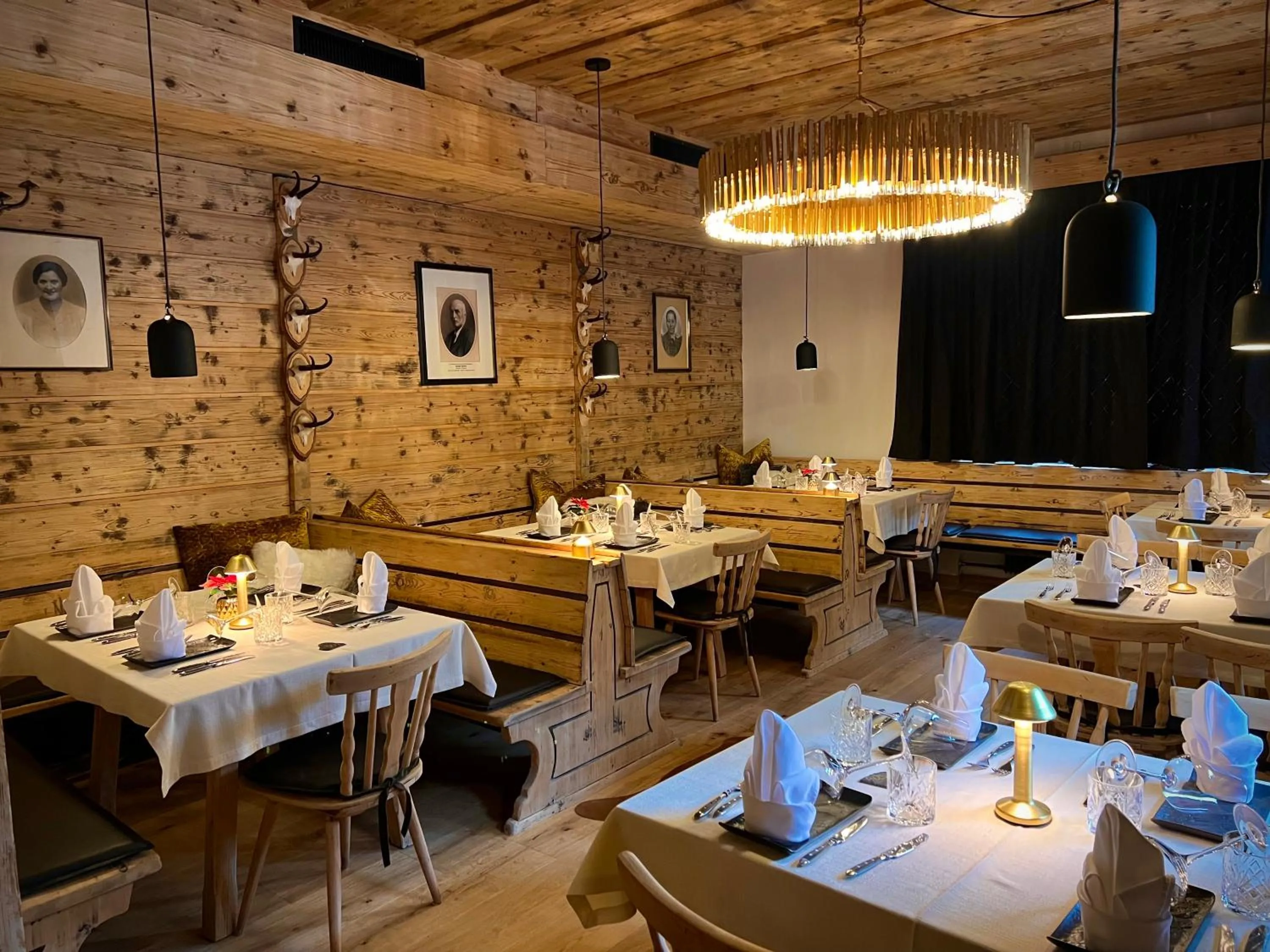 Restaurant/places to eat in Hotel Gasthof Adler