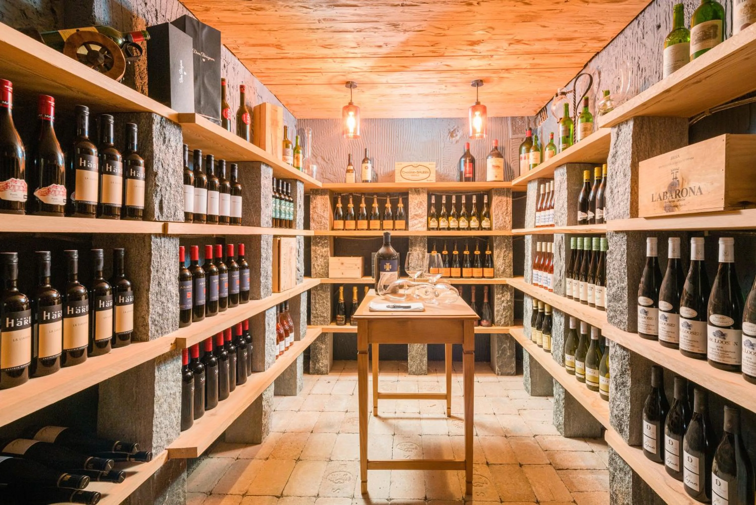 Restaurant/places to eat in Hotel Gasthof Adler