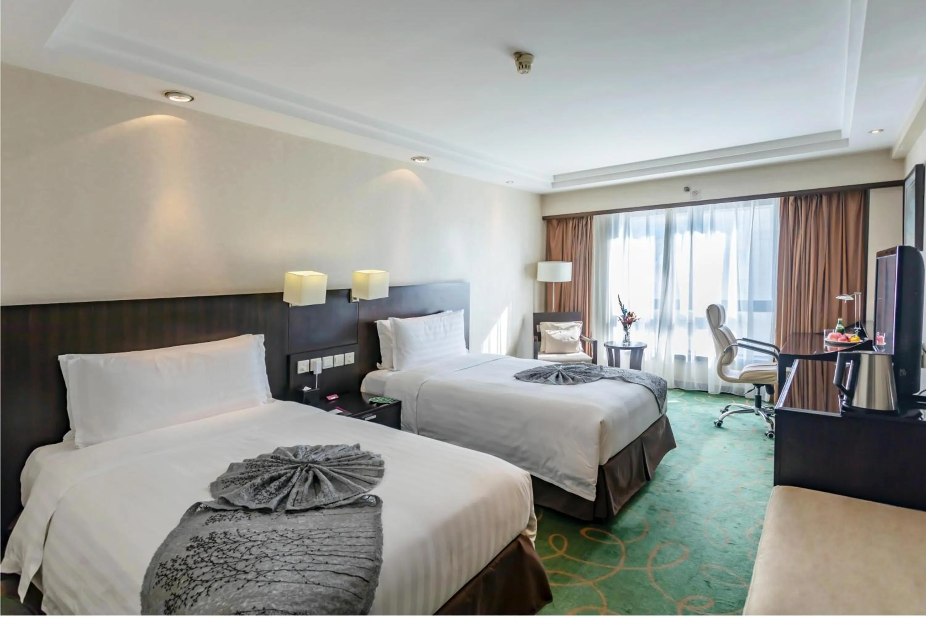 Bed in Guo Ji Yi Yuan Hotel