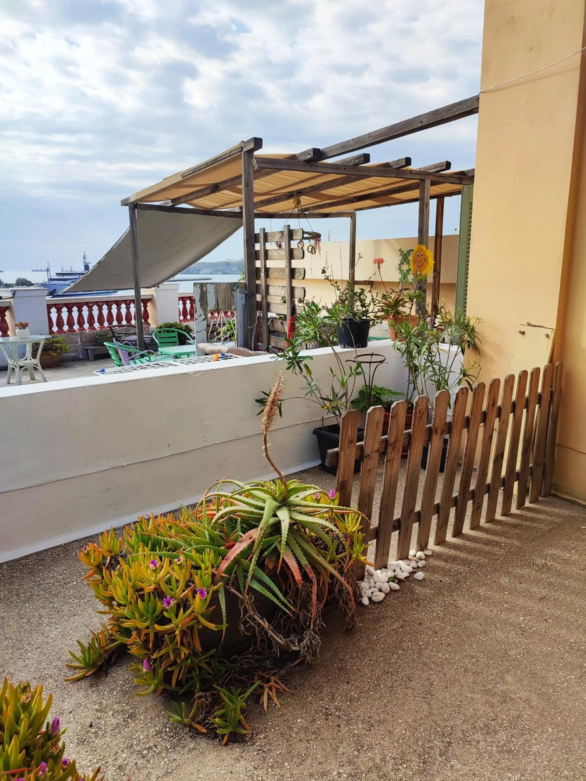 Balcony/Terrace in Locadiera Pansion