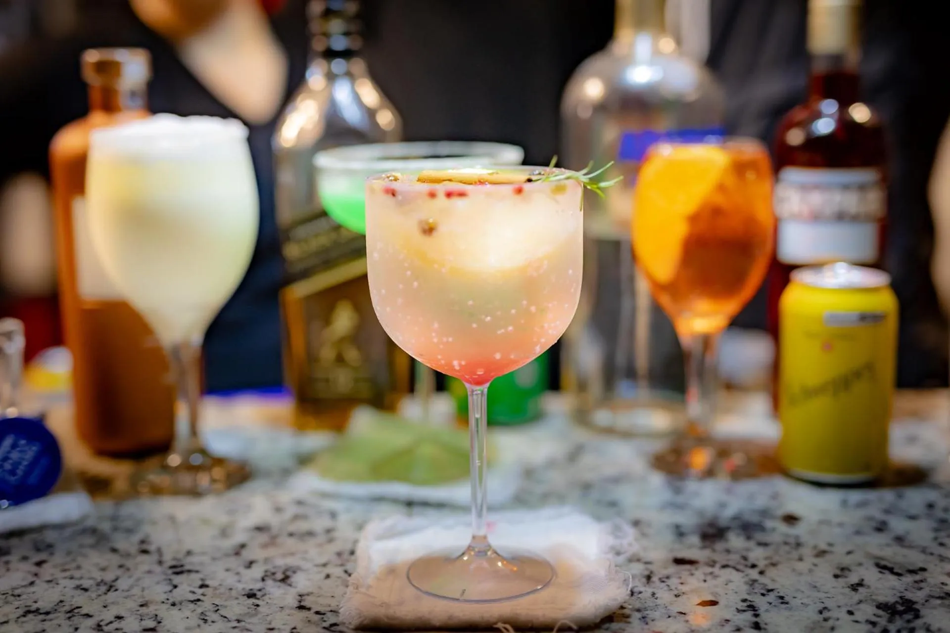 Restaurant/places to eat in Mar Hotel