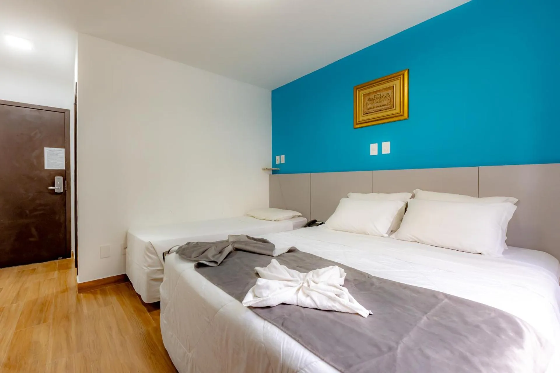 Photo of the whole room, Bed in Mar Hotel