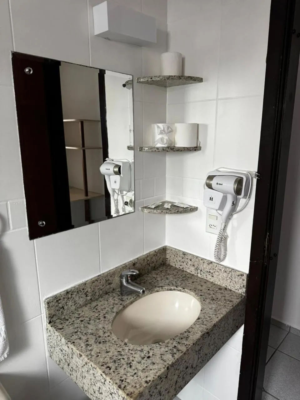 Bathroom in Mar Hotel