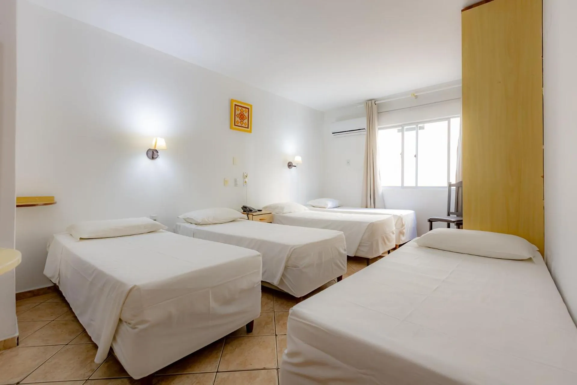 Photo of the whole room, Bed in Mar Hotel