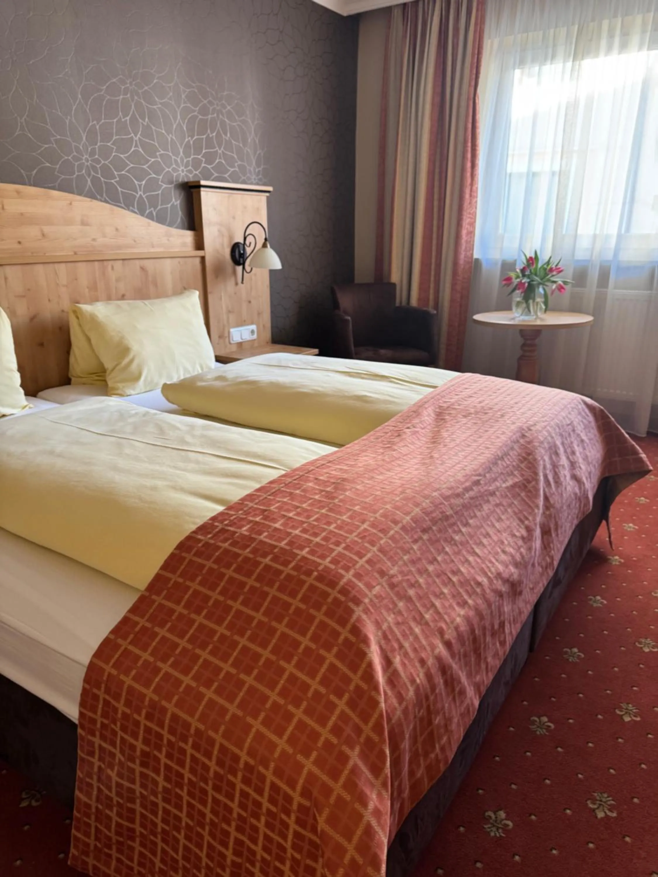 Living room, Bed in Hotel Mesnerwirt