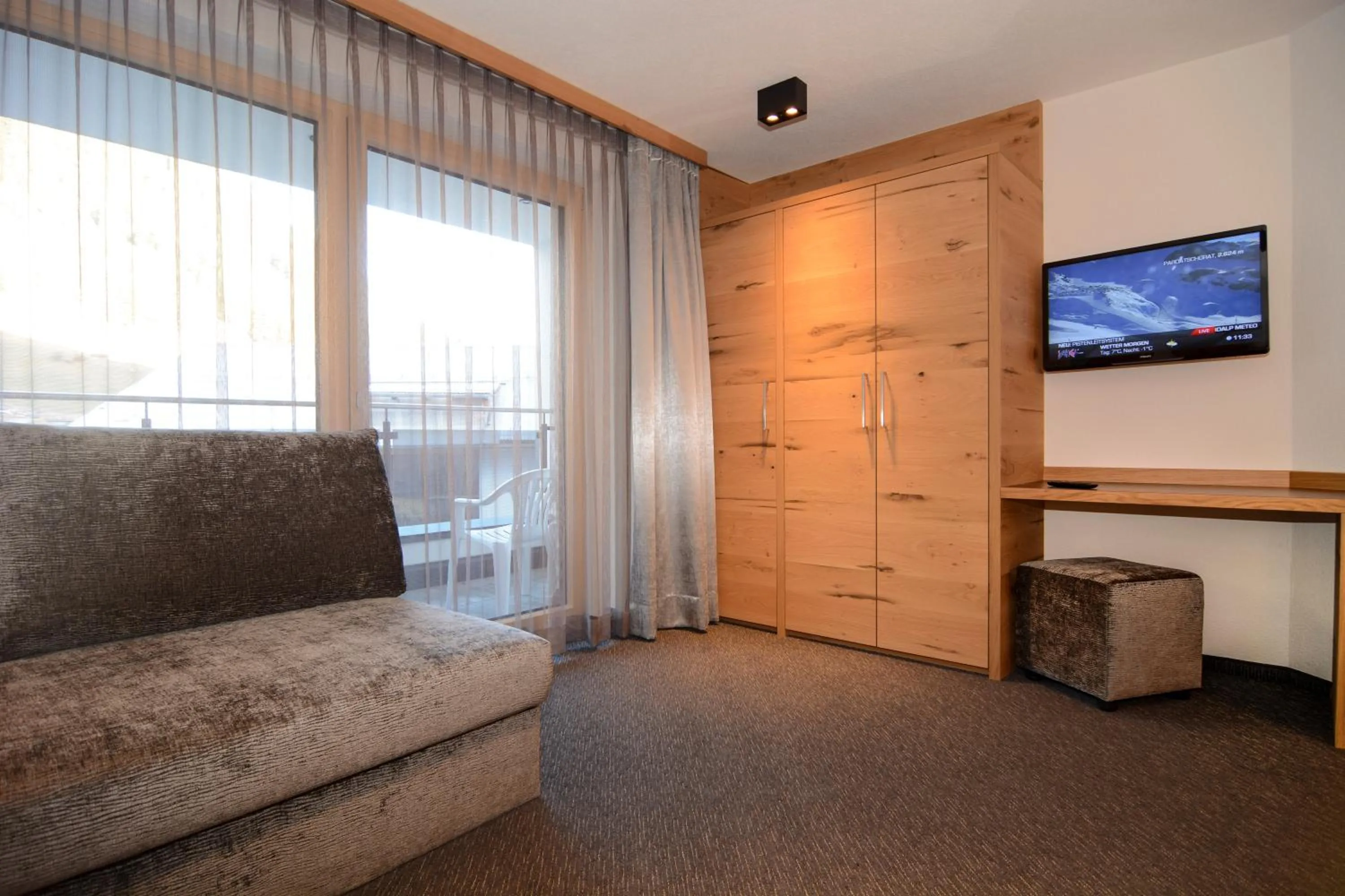 Photo of the whole room in Garni Vereina