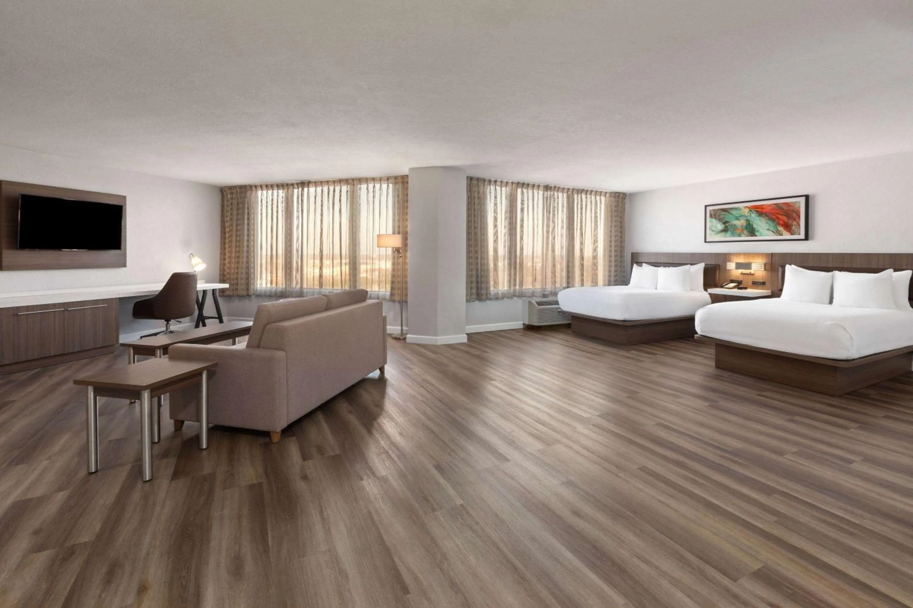 Photo of the whole room, Bed in Wyndham Garden Norfolk Downtown