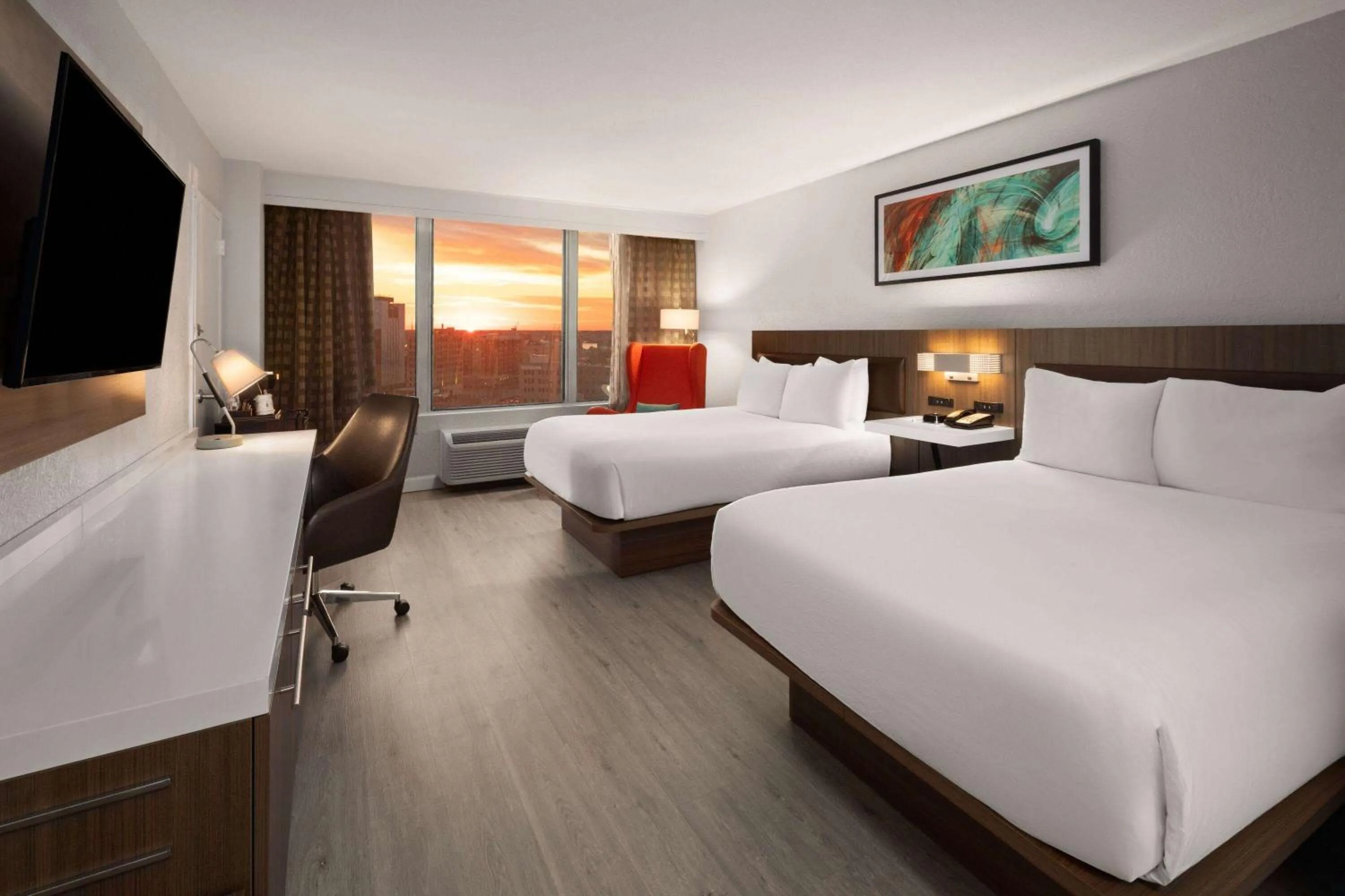 Photo of the whole room, Bed in Wyndham Garden Norfolk Downtown