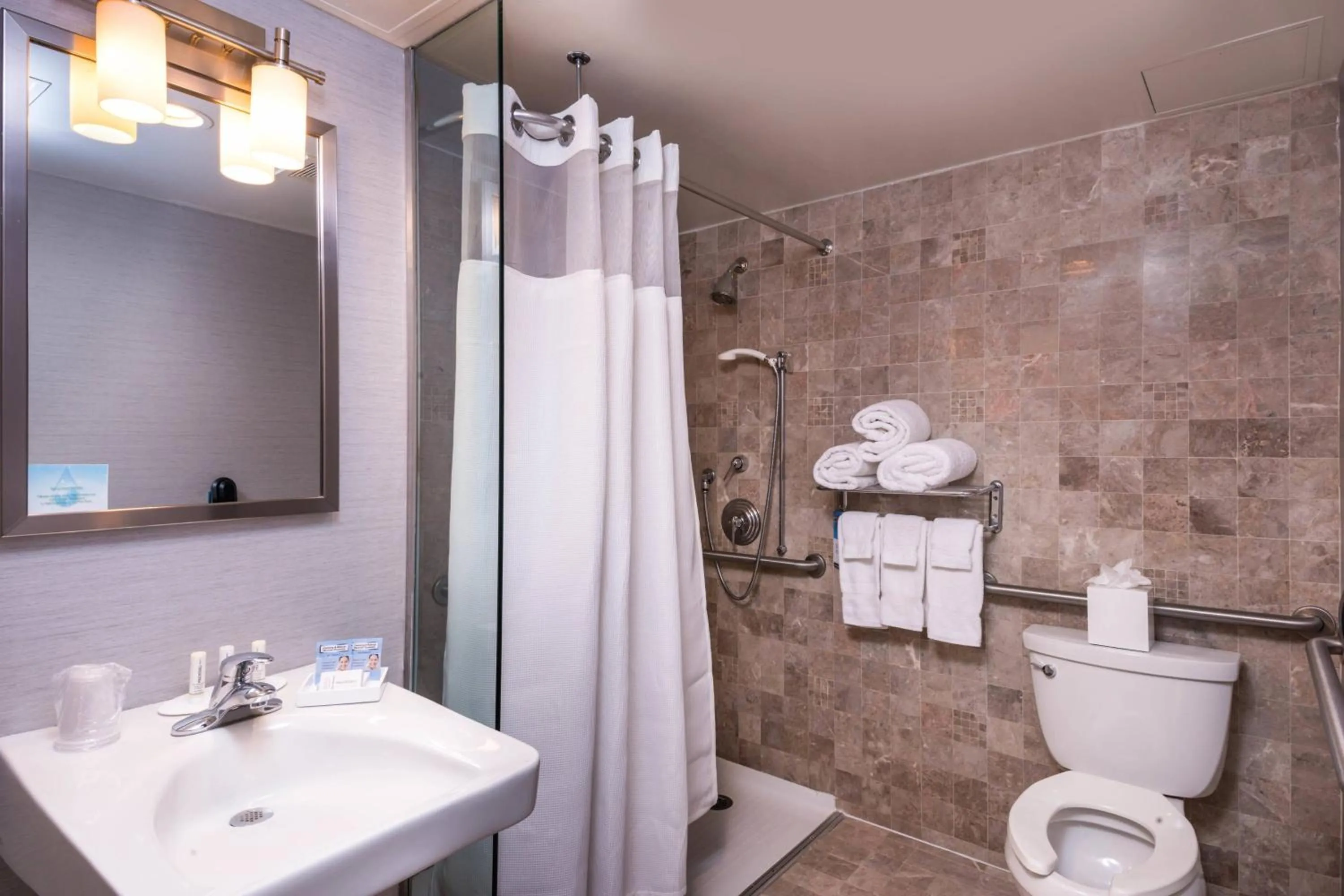 Bathroom in Fairfield By Marriott New York Manhattan Times Square