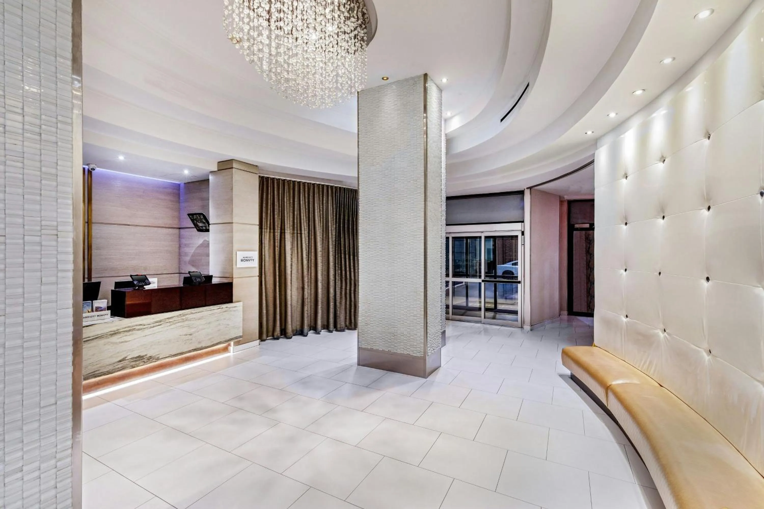 Lobby or reception, Bed in Fairfield By Marriott New York Manhattan Times Square