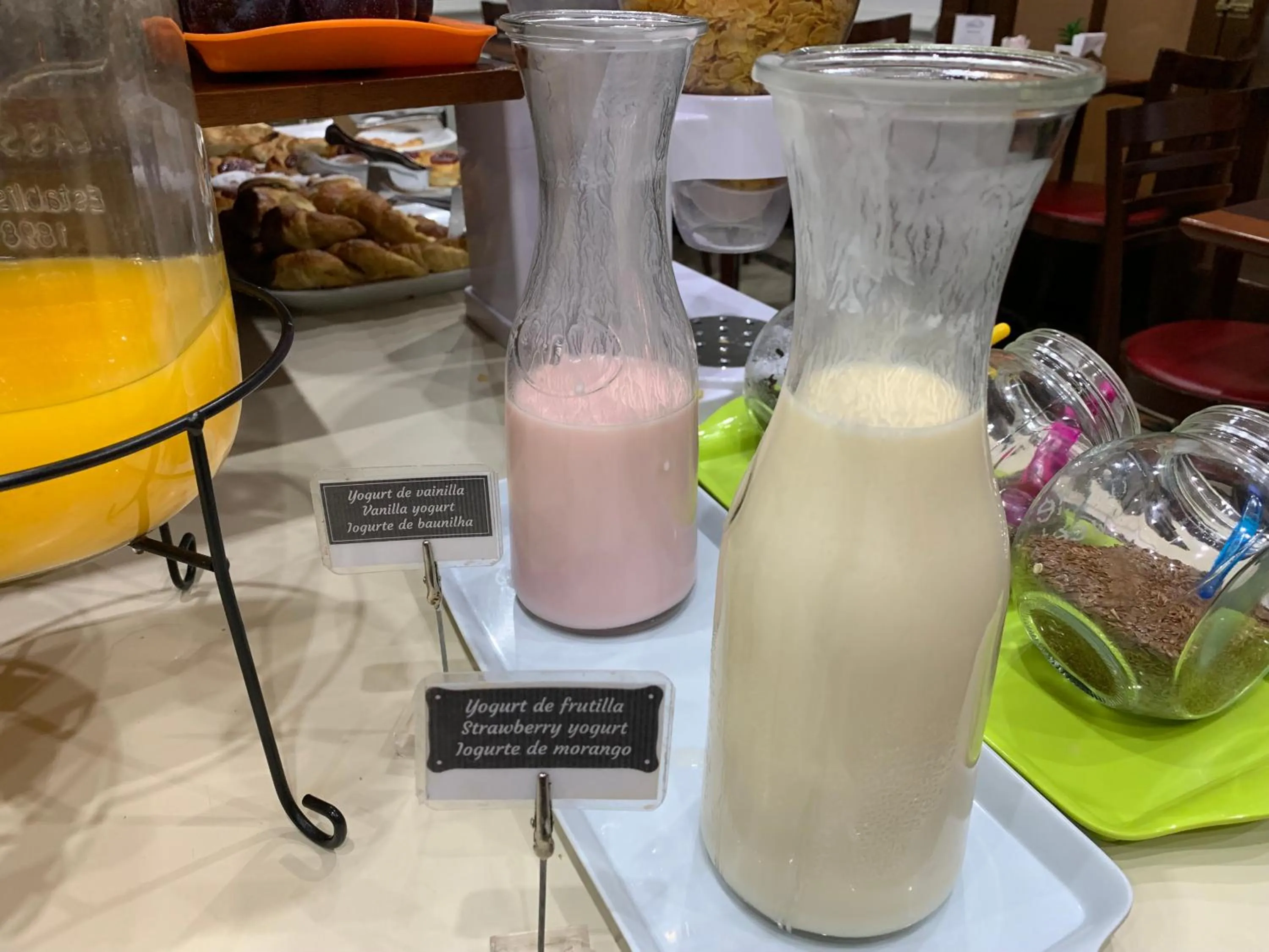 Breakfast in Hotel Waldorf