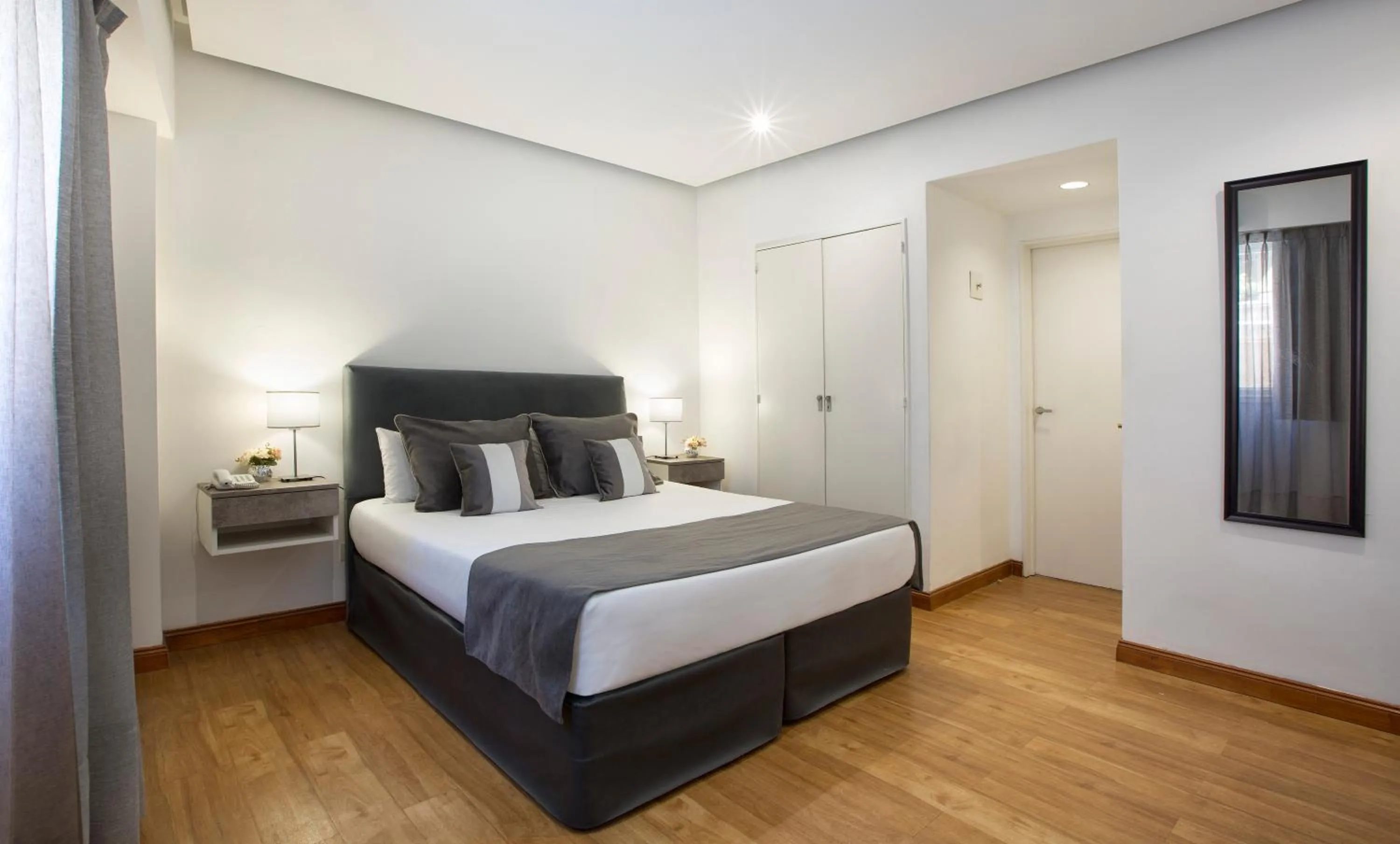 Bed in Hotel Waldorf