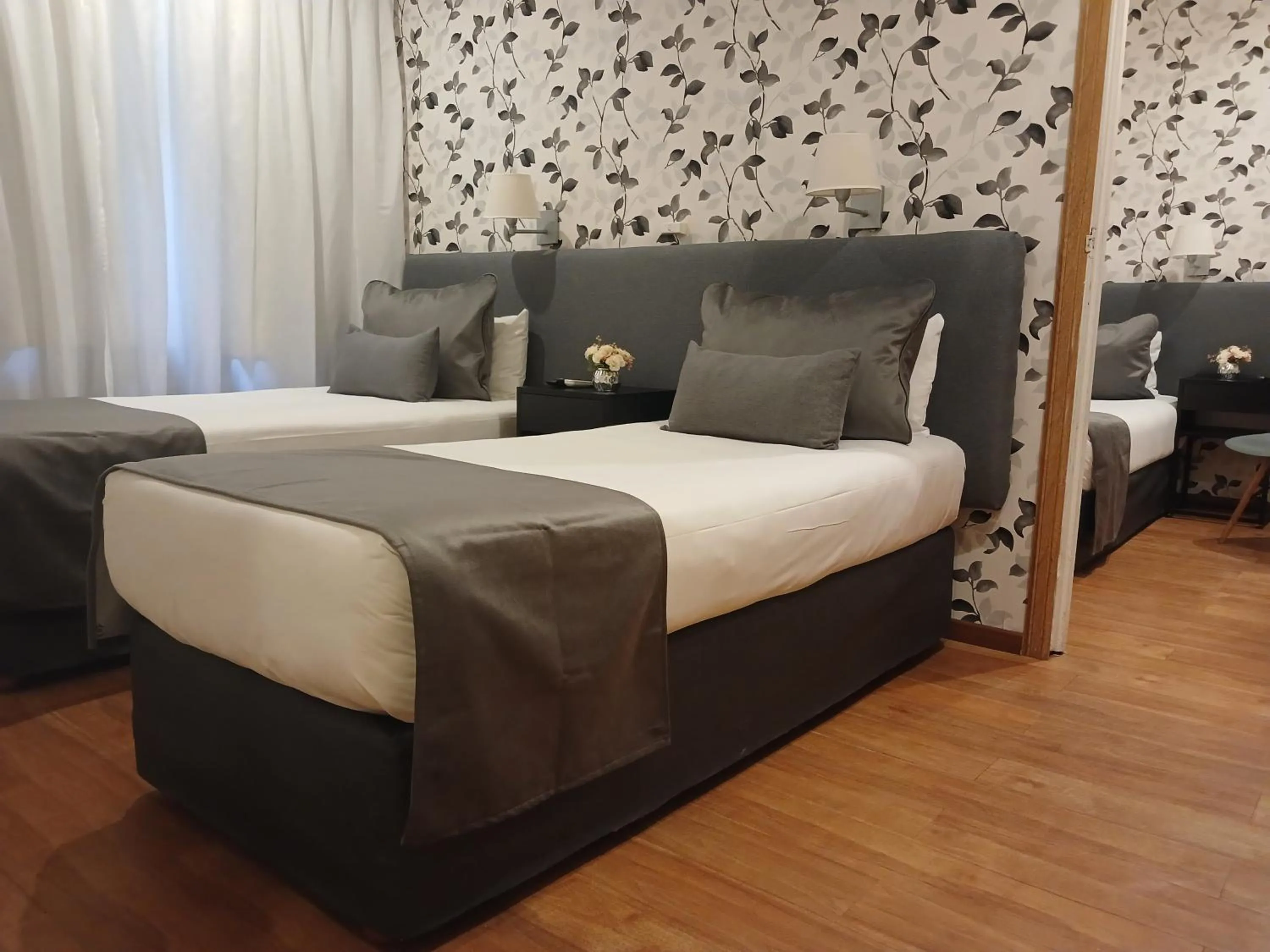 Bed in Hotel Waldorf