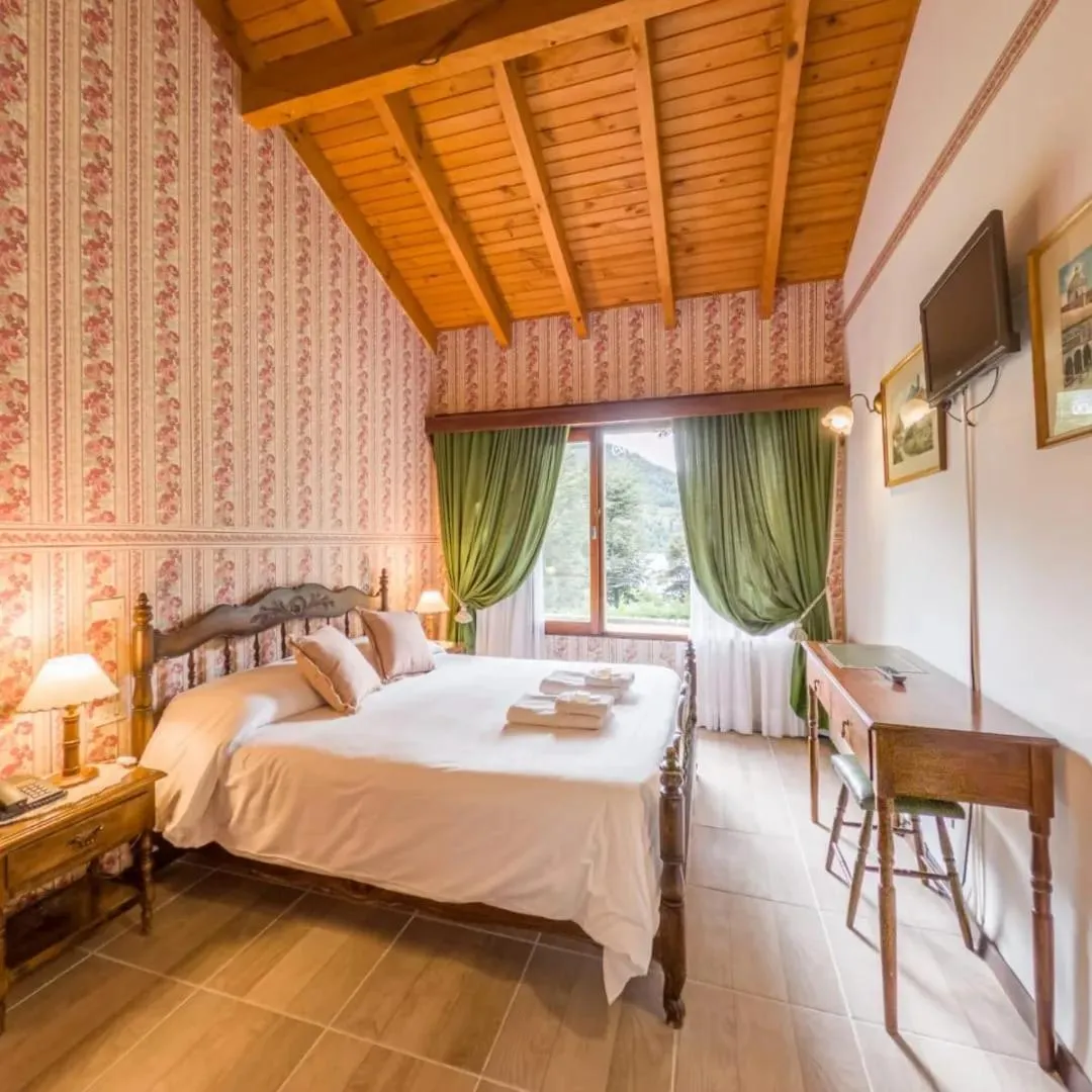 Bedroom, Bed in Hosteria El Condado