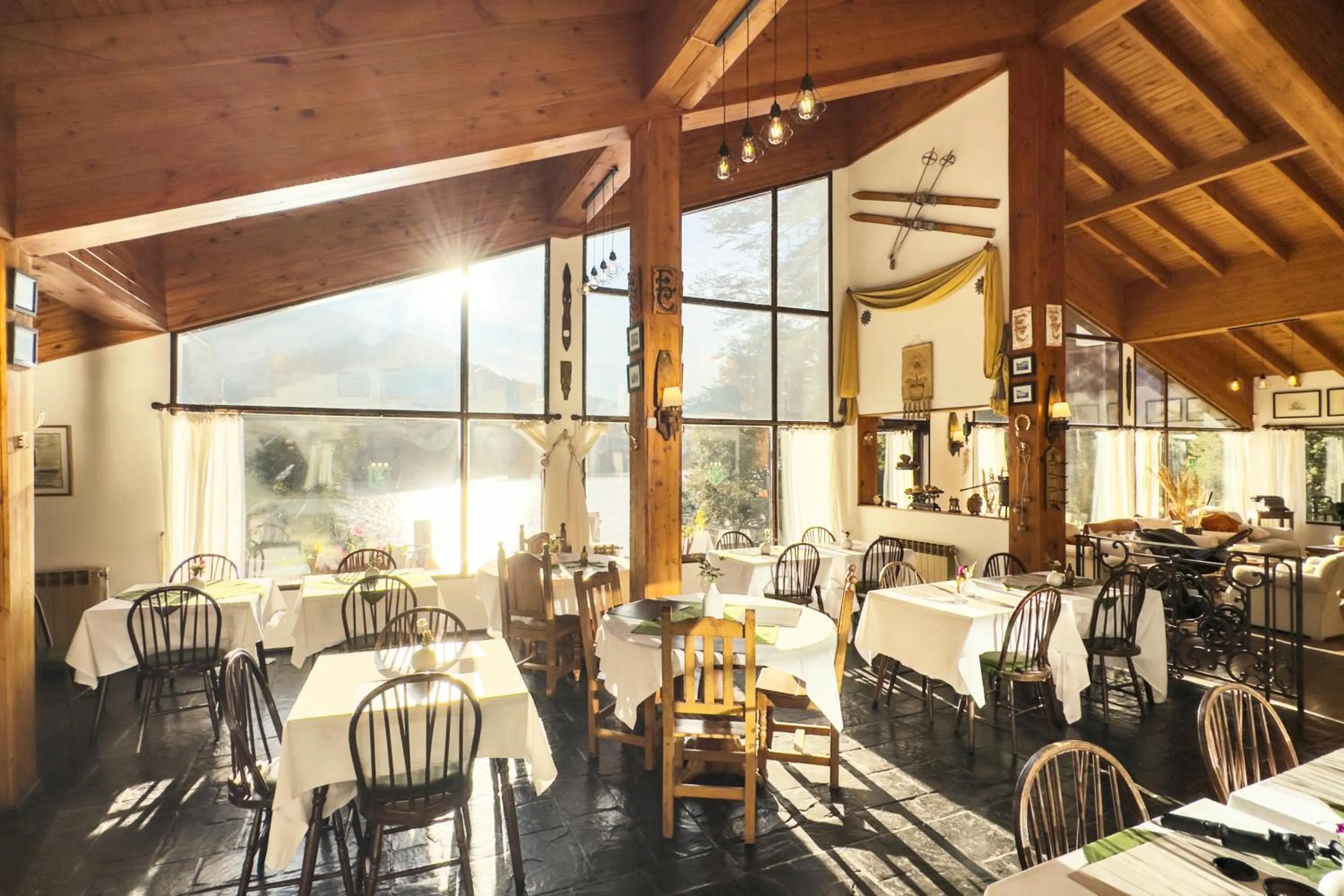 Restaurant/places to eat in Hosteria El Condado