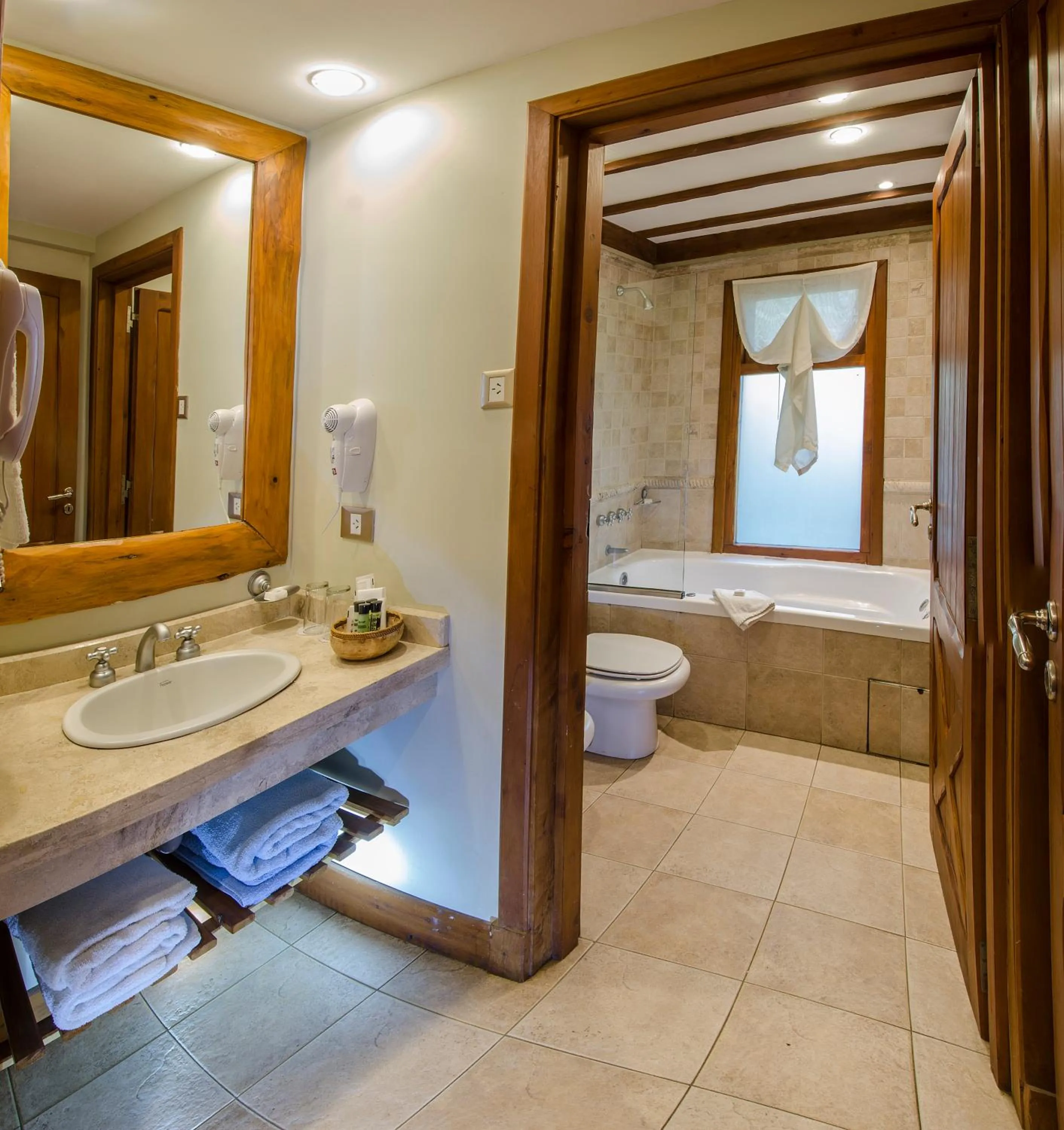 Toilet in Nido del Cóndor Hotel & Spa